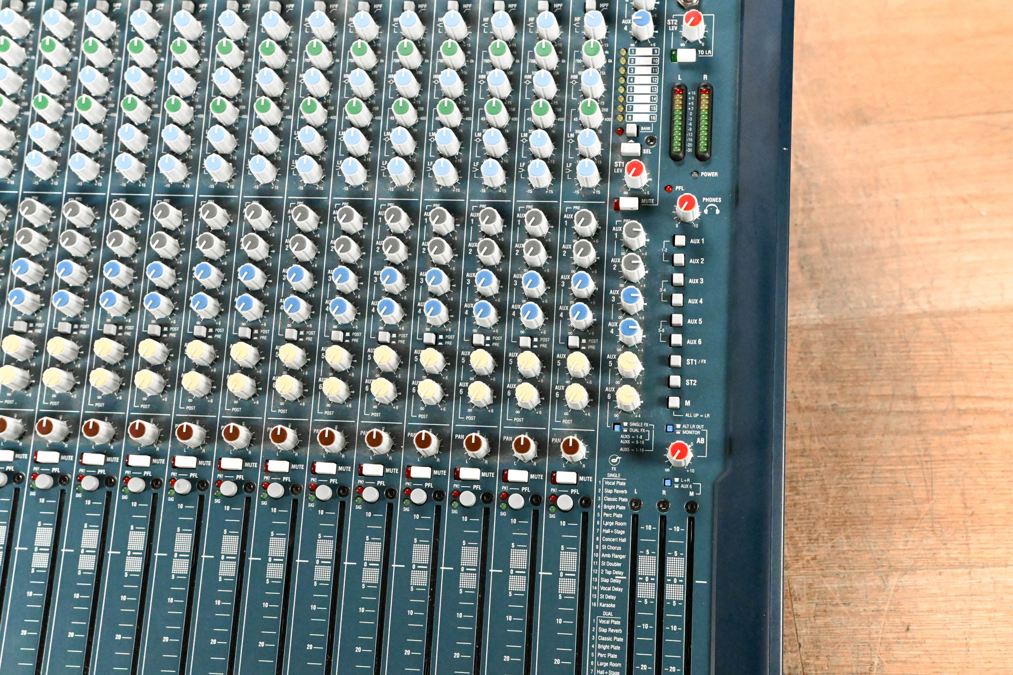Allen & Heath MixWizard WZ3 16:2 16-Channel Analog Mixer