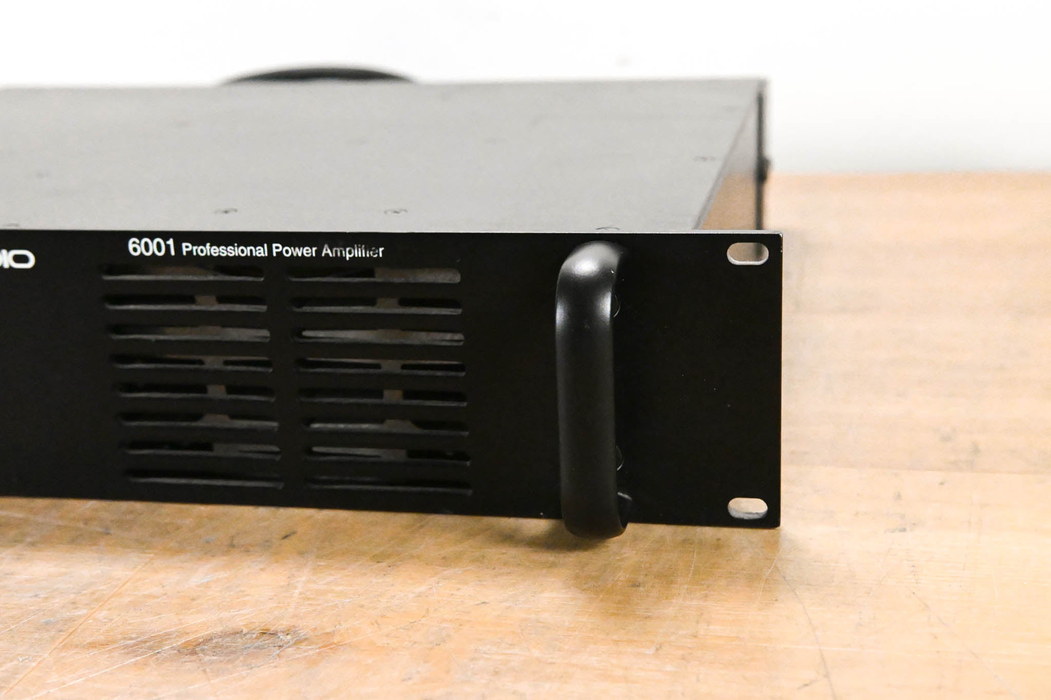 Crest Audio 6001 2-Channel Power Amplifier