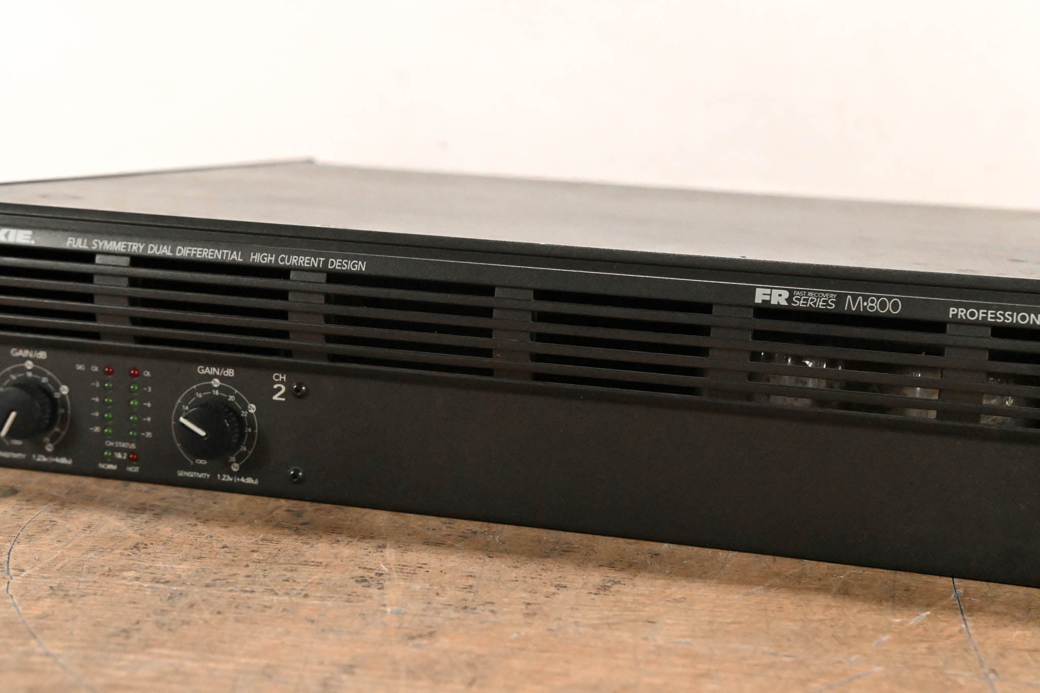 Mackie M800 FR Series 2-Channel Power Amplifier