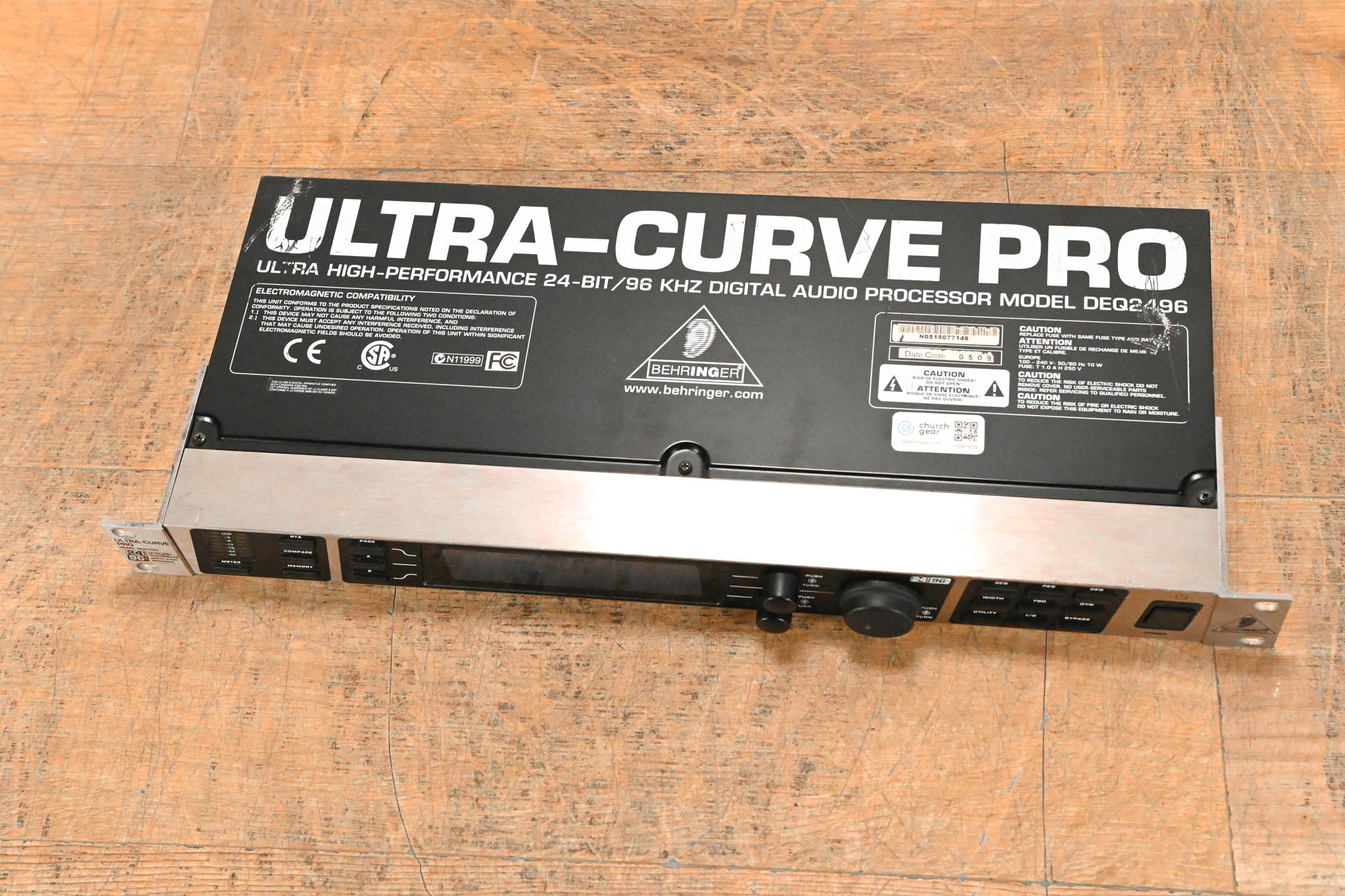 Behringer Ultracurve Pro DEQ2496 Equalizer and Mastering Processor