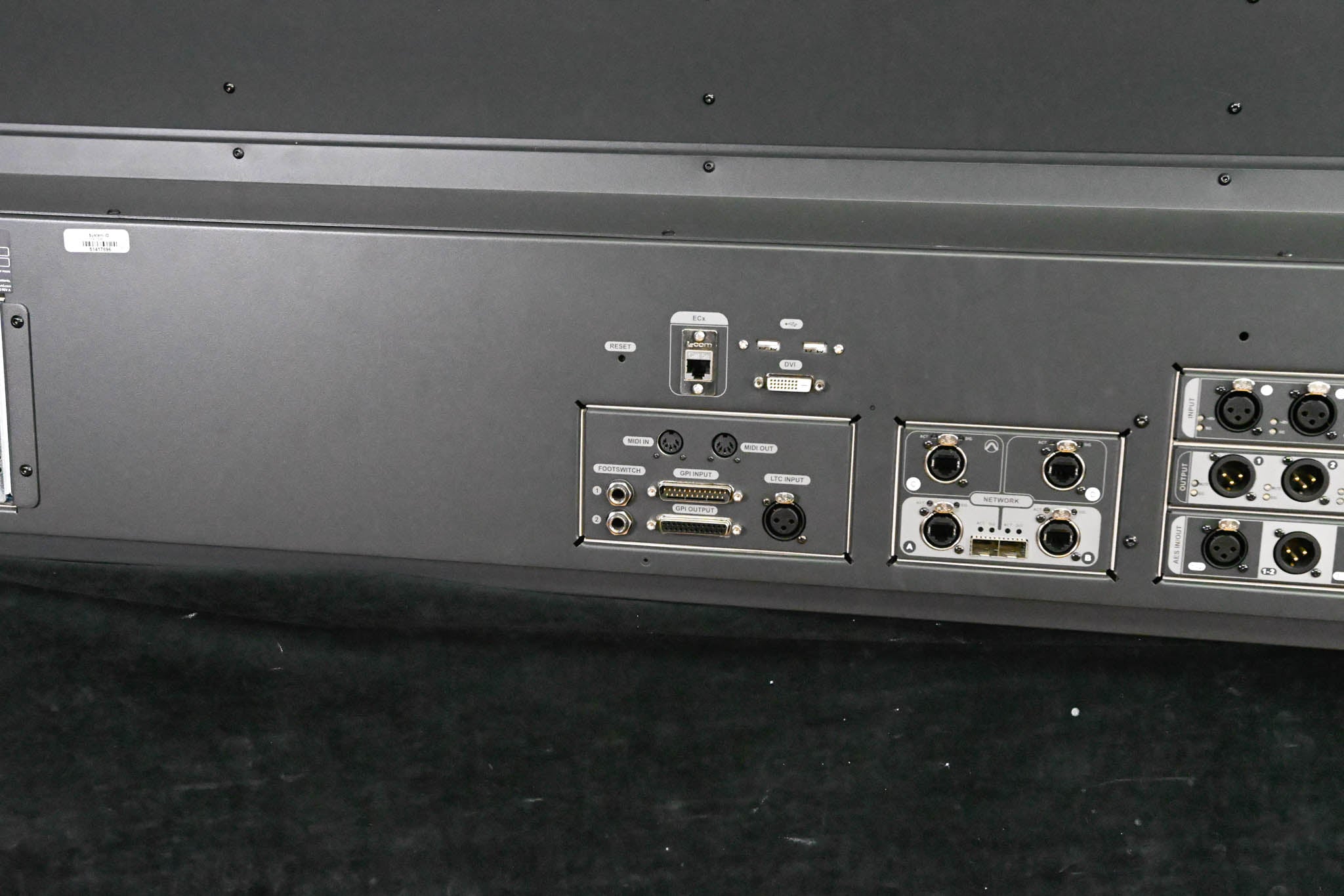 AVID VENUE S6L-32D System w/ E6L-144, Stage 64 64x24, WSG-HD, Monitor
