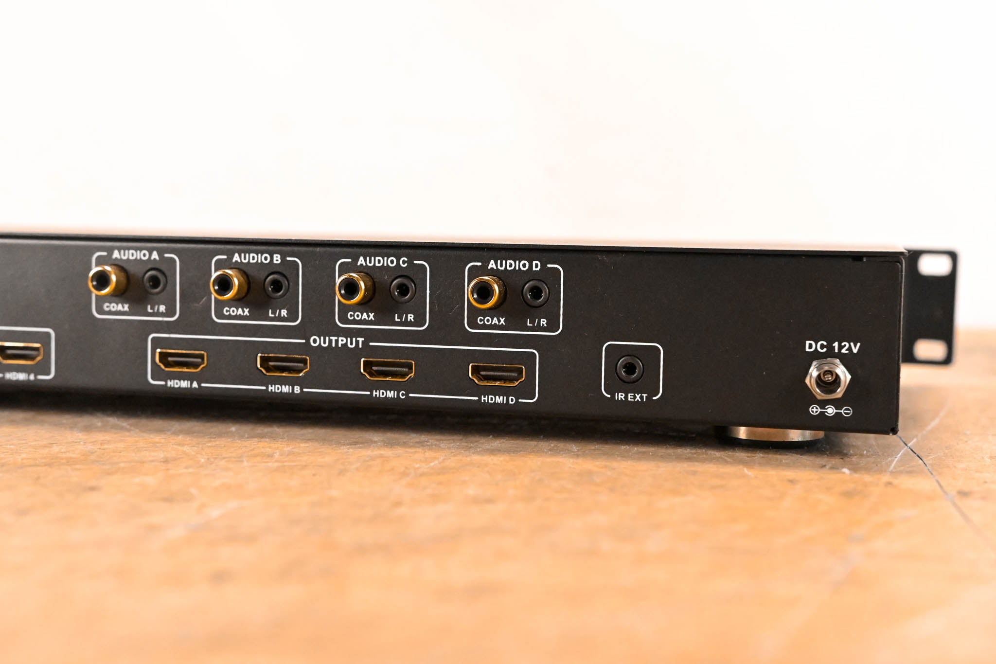 Monoprice Blackbird 4k 4x4 HDMI Matrix (NO POWER SUPPLY)