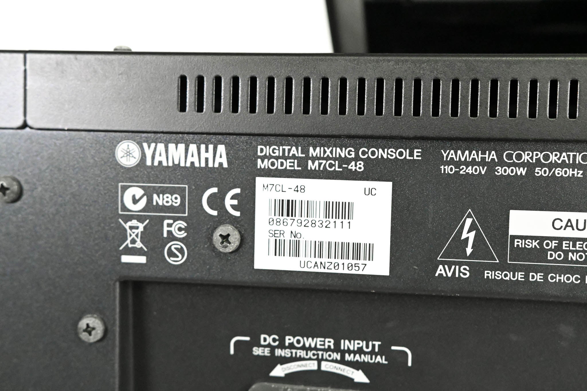 Yamaha M7CL-48 48-Channel Digital Audio Mixing Console