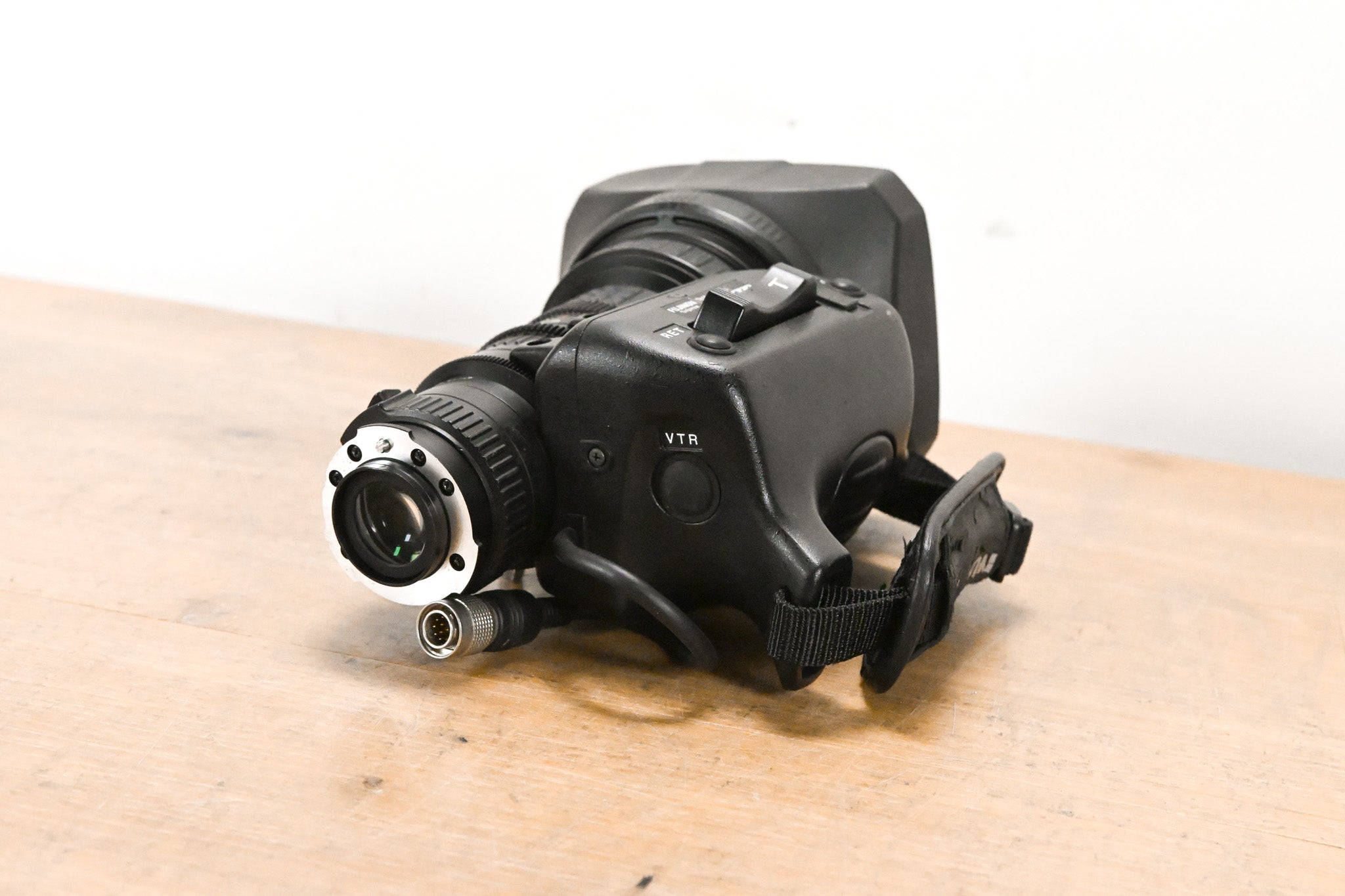 Fujinon Th16x5.5BRMU 1/3" Broadcast Zoom Lens - 1:1.4/5.5-88mm