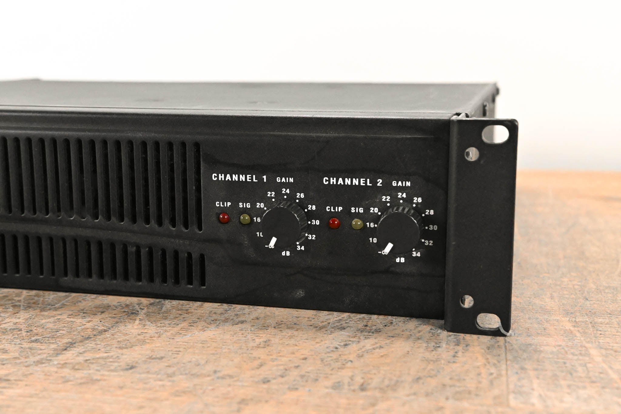 QSC RMX2450 2-Channel Power Amplifier