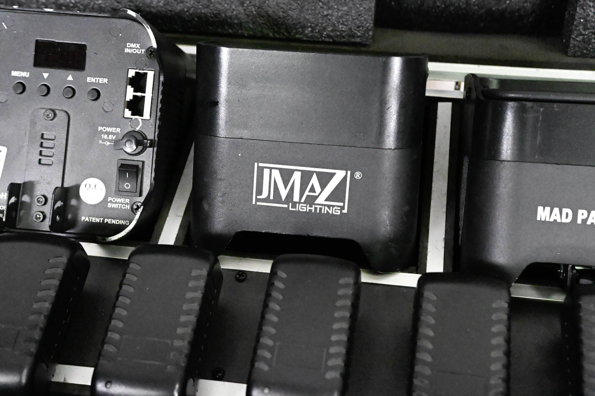 JMAZ Lighting MAD PAR HEX 4S Battery LED Uplight Kit w/ Charging Case