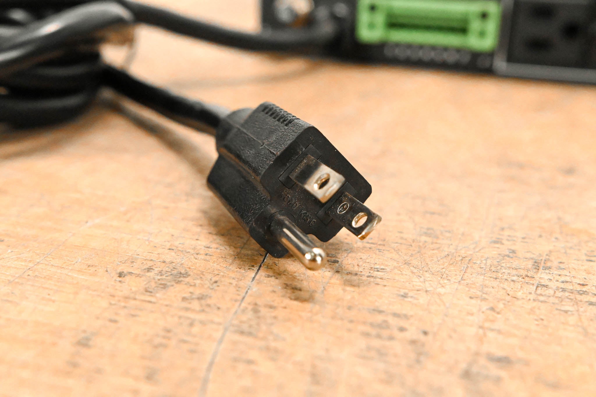 SurgeX SX1115-RT Surge Protector/ 15A Power Conditioner