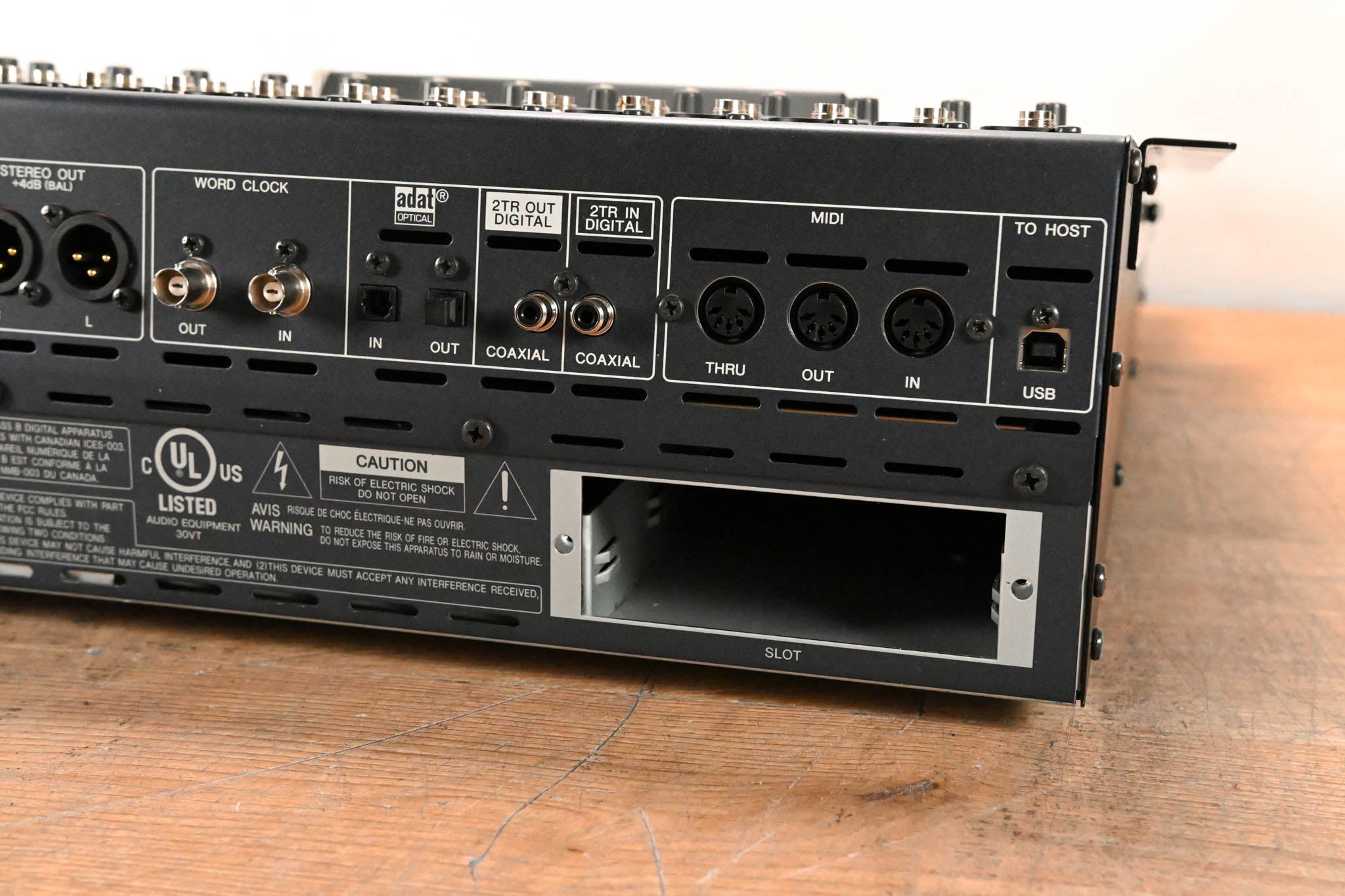 Yamaha 01V96 24-Bit/96k Digital Recording Mixer