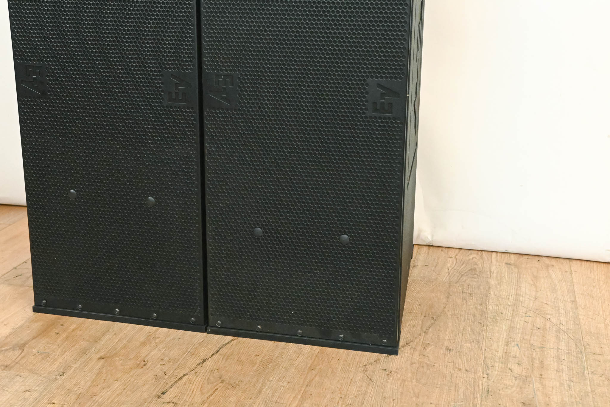 Electro-Voice (EV) XLC127DVX Three-Way Compact Line Array Element (PAIR)