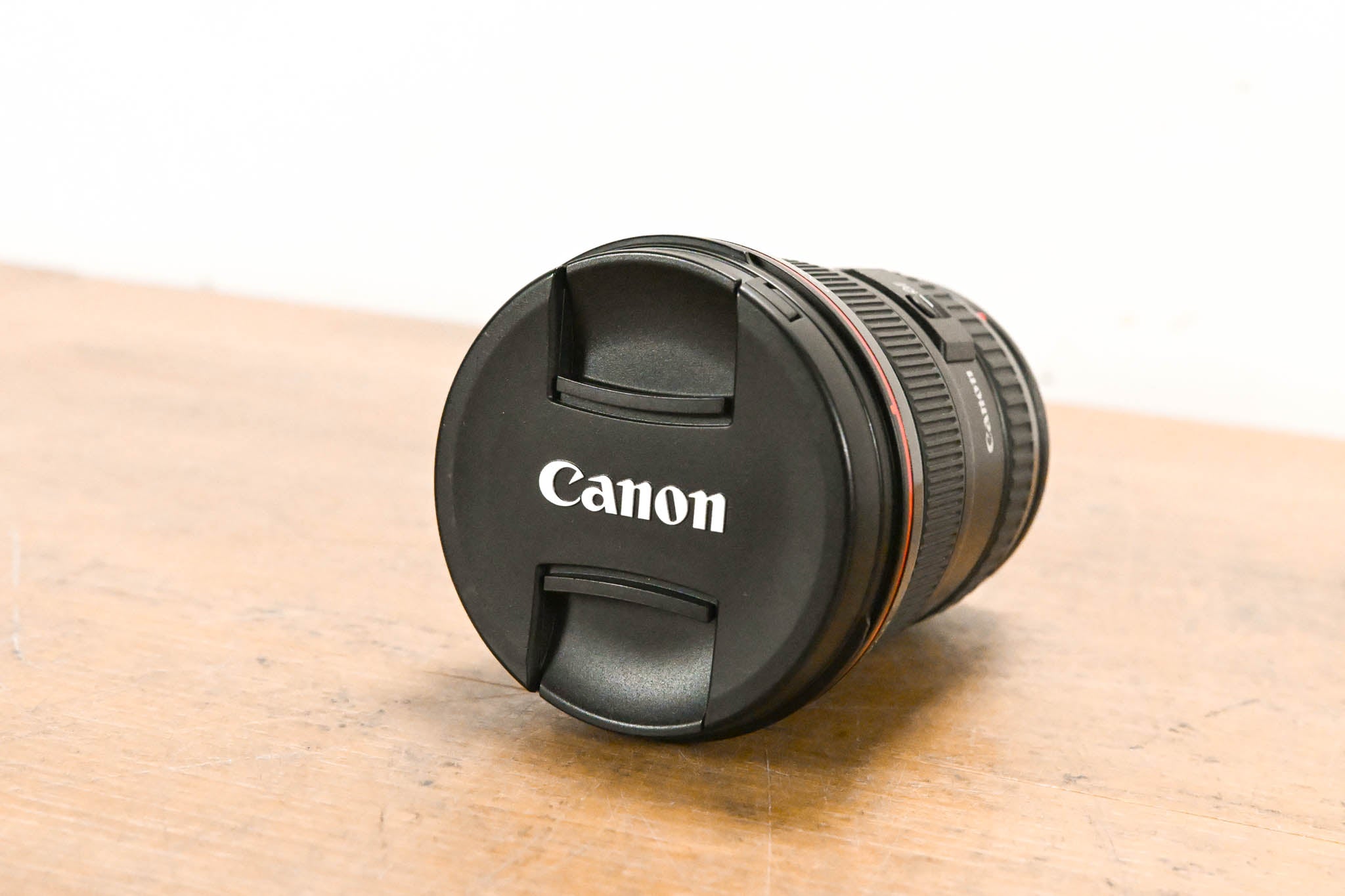 Canon EF 17-40mm f/4L USM Ultra Wide Angle Zoom Lens