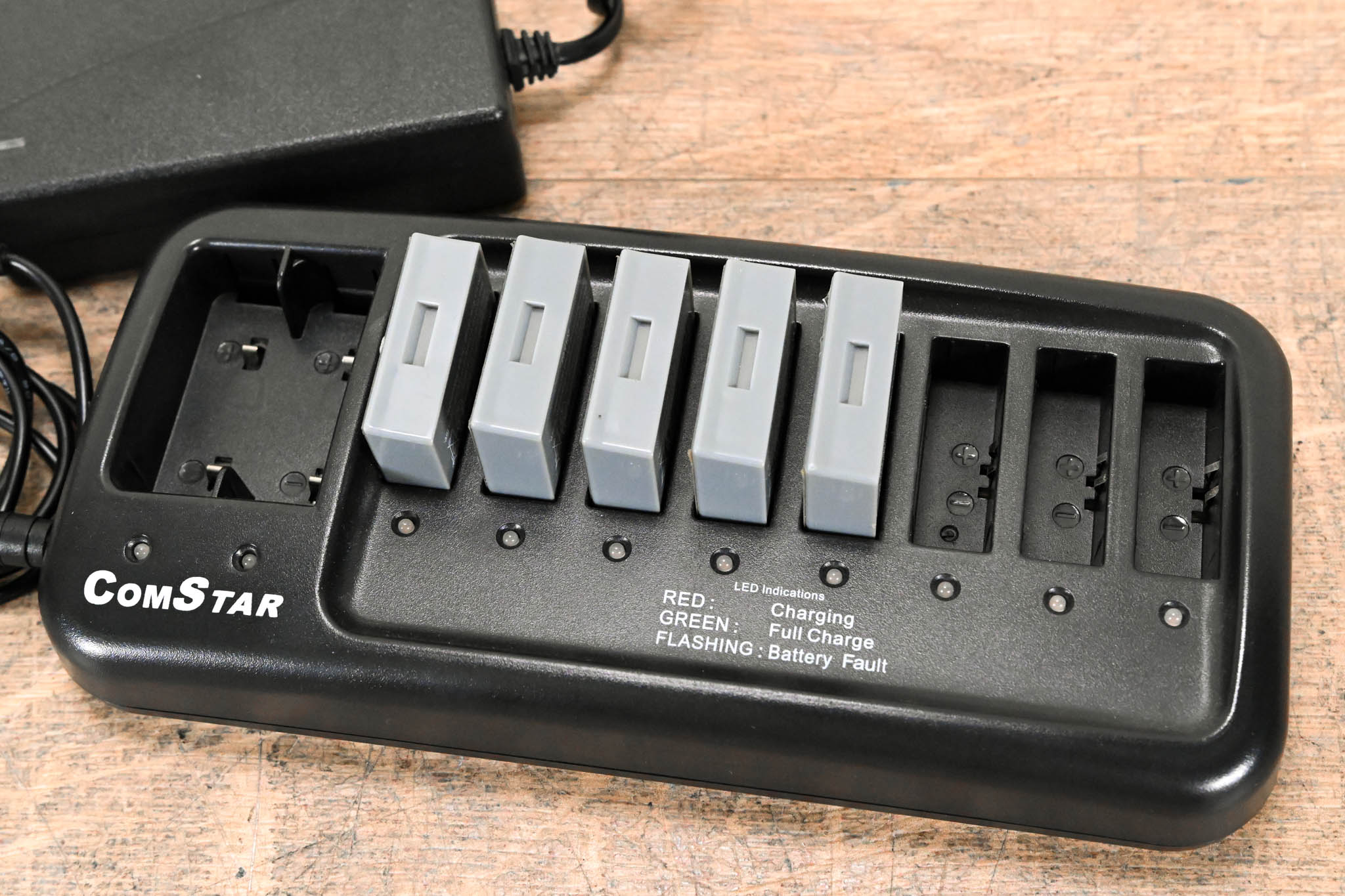 Eartec CH-CS28P COMSTAR Multi-Port Desktop Charger