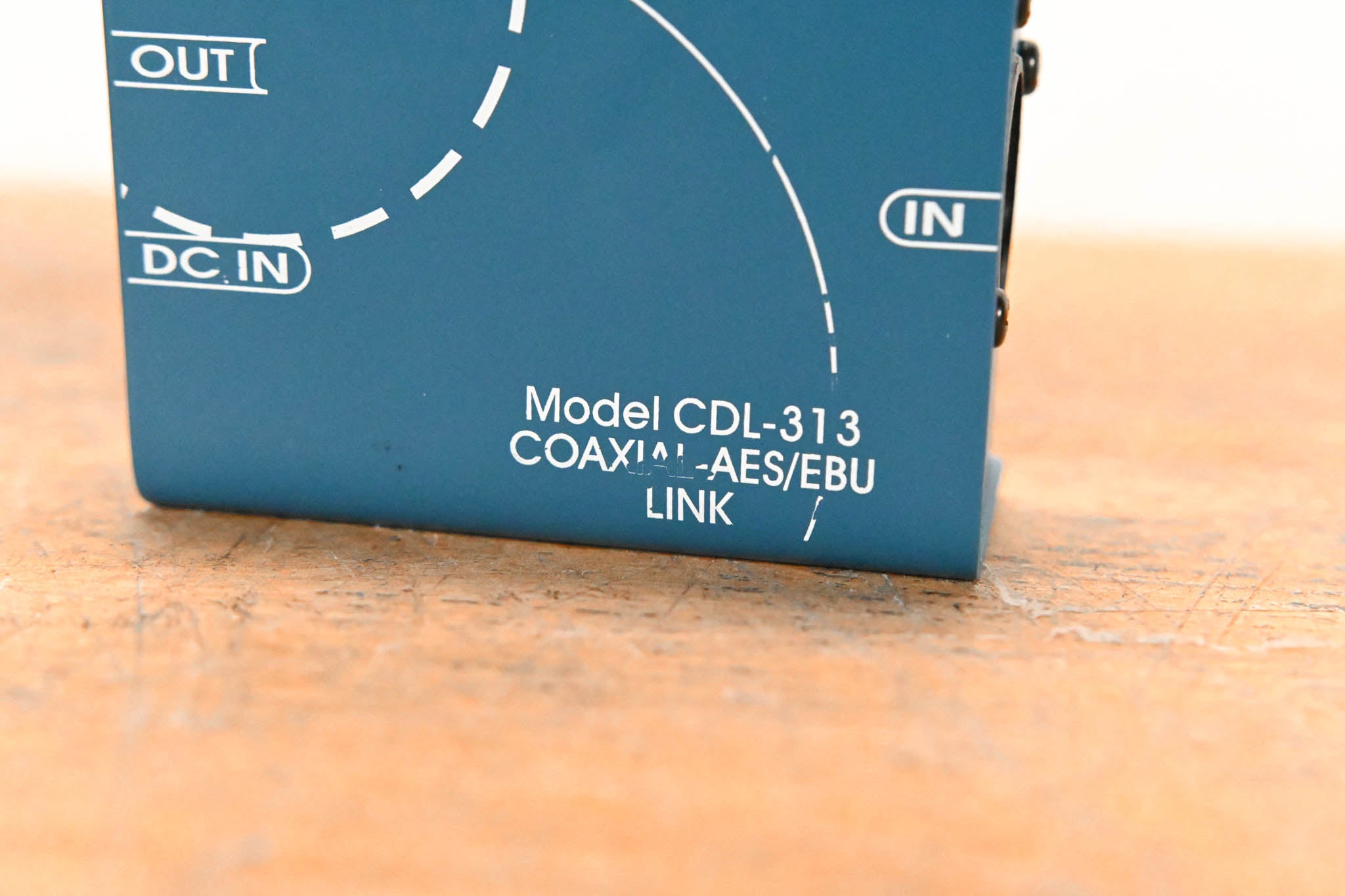 Hosa CDL-313 S/PDIF Coax to AES/EBU Digital Audio Interface (NO PSU)