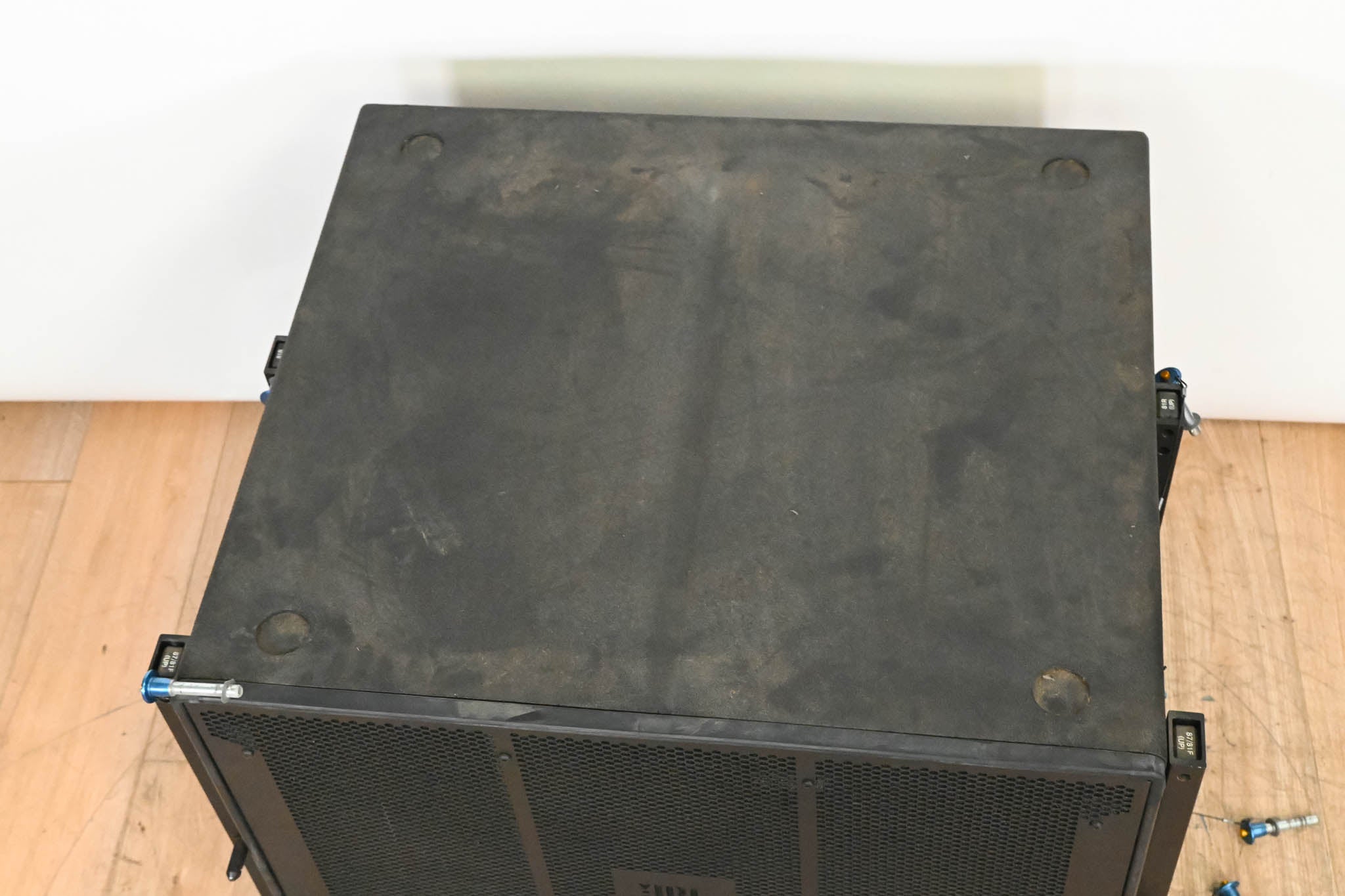JBL VT4881A Compact Arrayable 18" Subwoofer