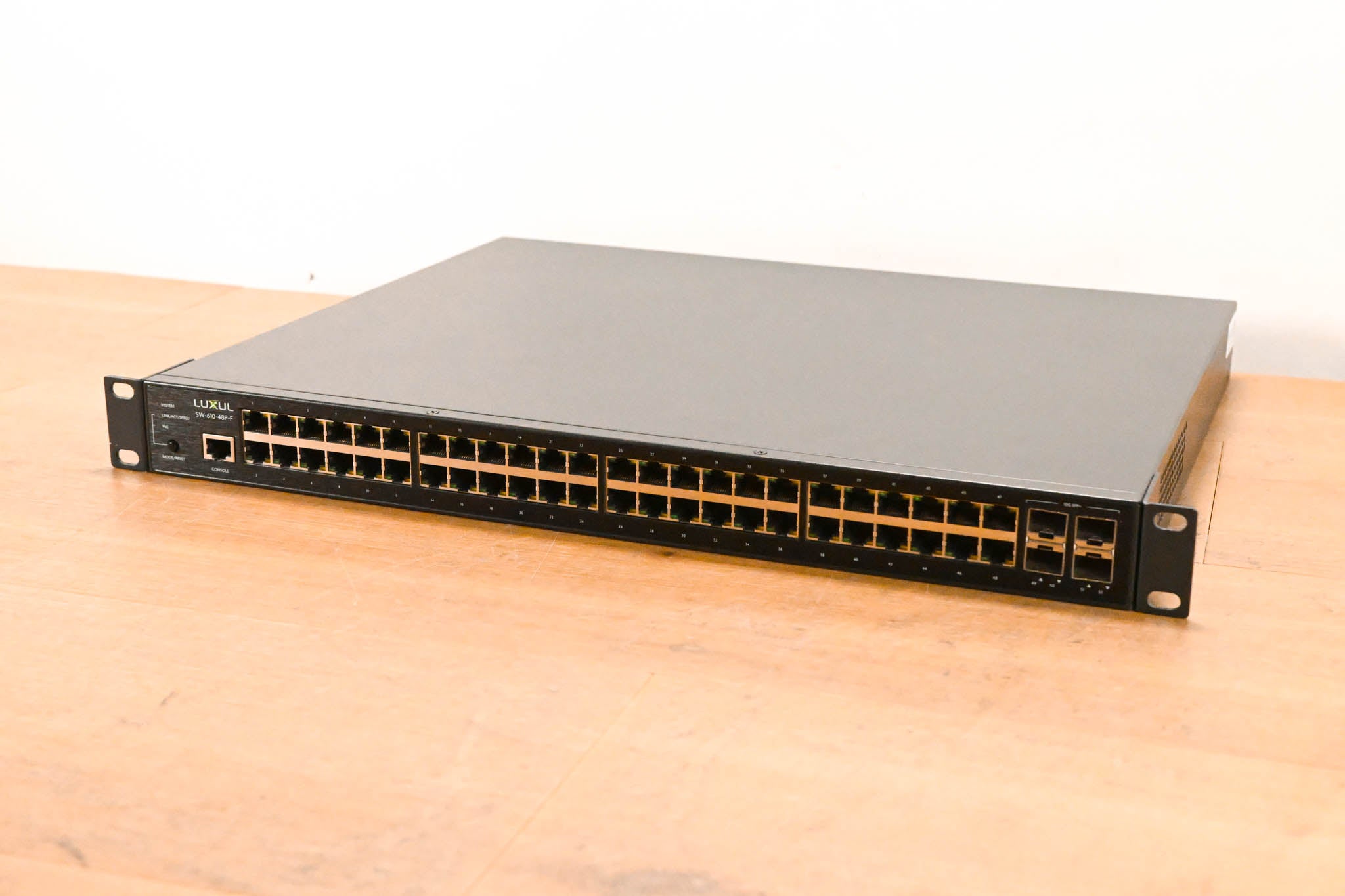 Luxul SW-610-48P-F 48-Port Gb PoE+ L2 L3 Managed Switch with 4 SFP+