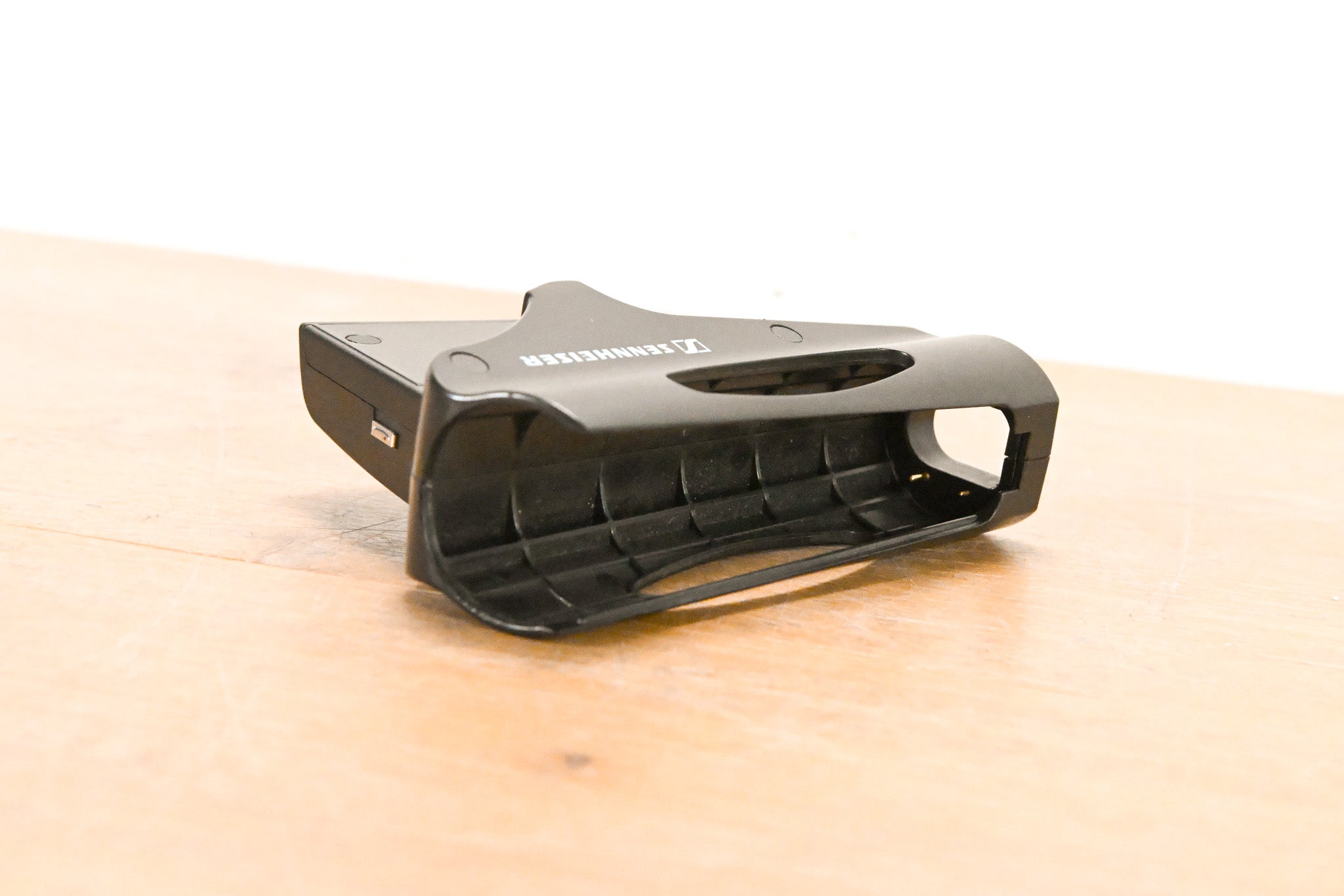 Sennheiser LA 2 Charging Adapter