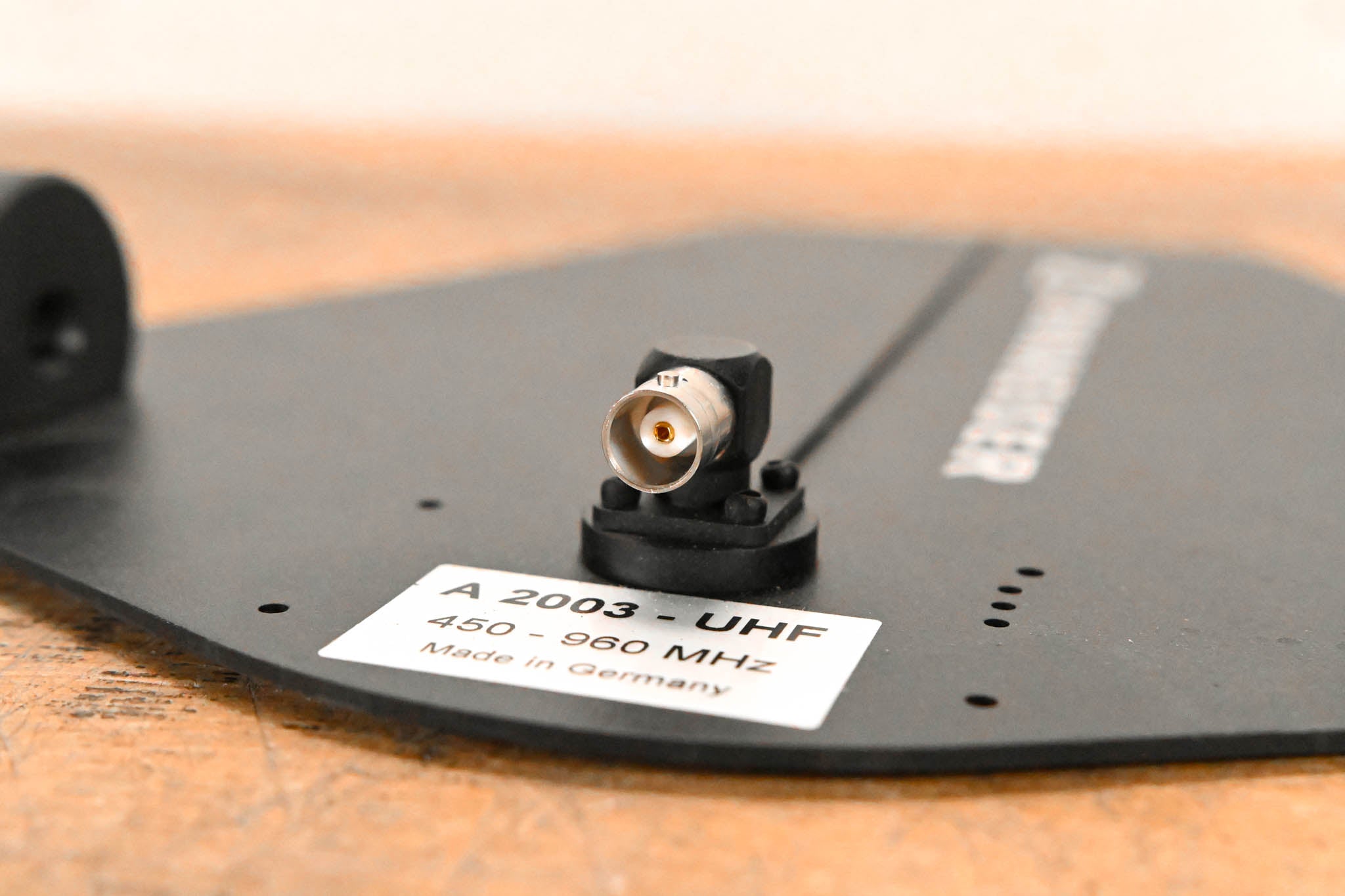 Sennheiser A 2003-UHF Passive Directional Antenna