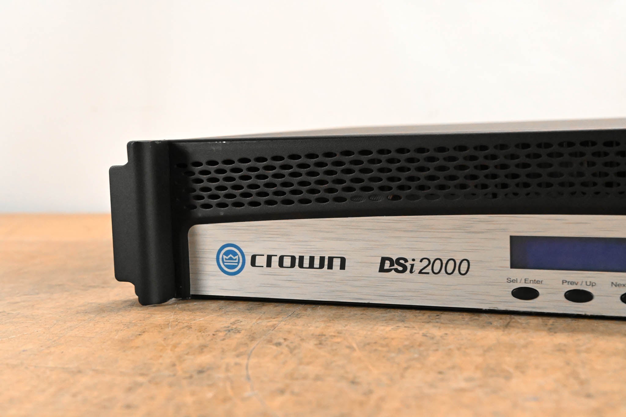 Crown DSi 2000 Two-Channel Power Amplifier