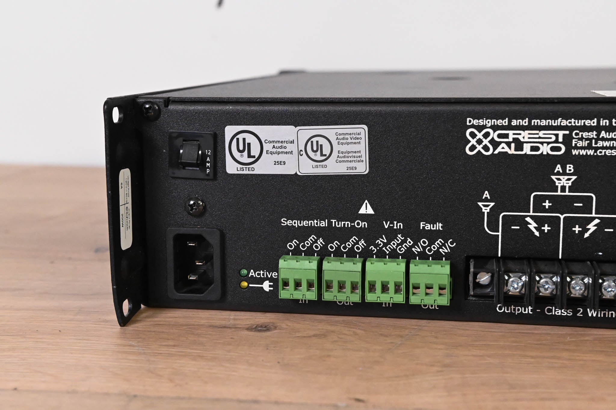 Crest Audio CKi 400S Professional Installation Amplifier