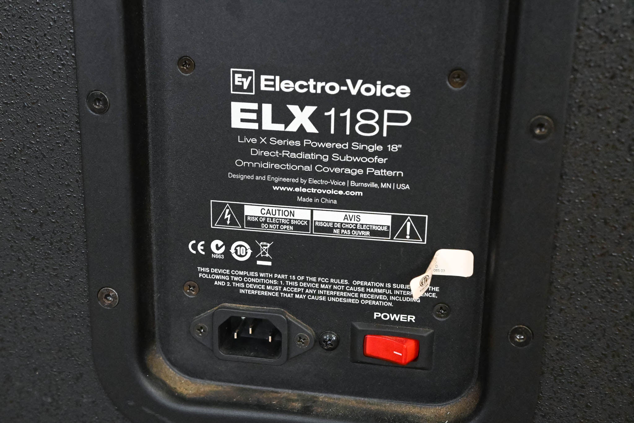 Electro-Voice (EV) ELX118P 700W 18" Powered Subwoofer