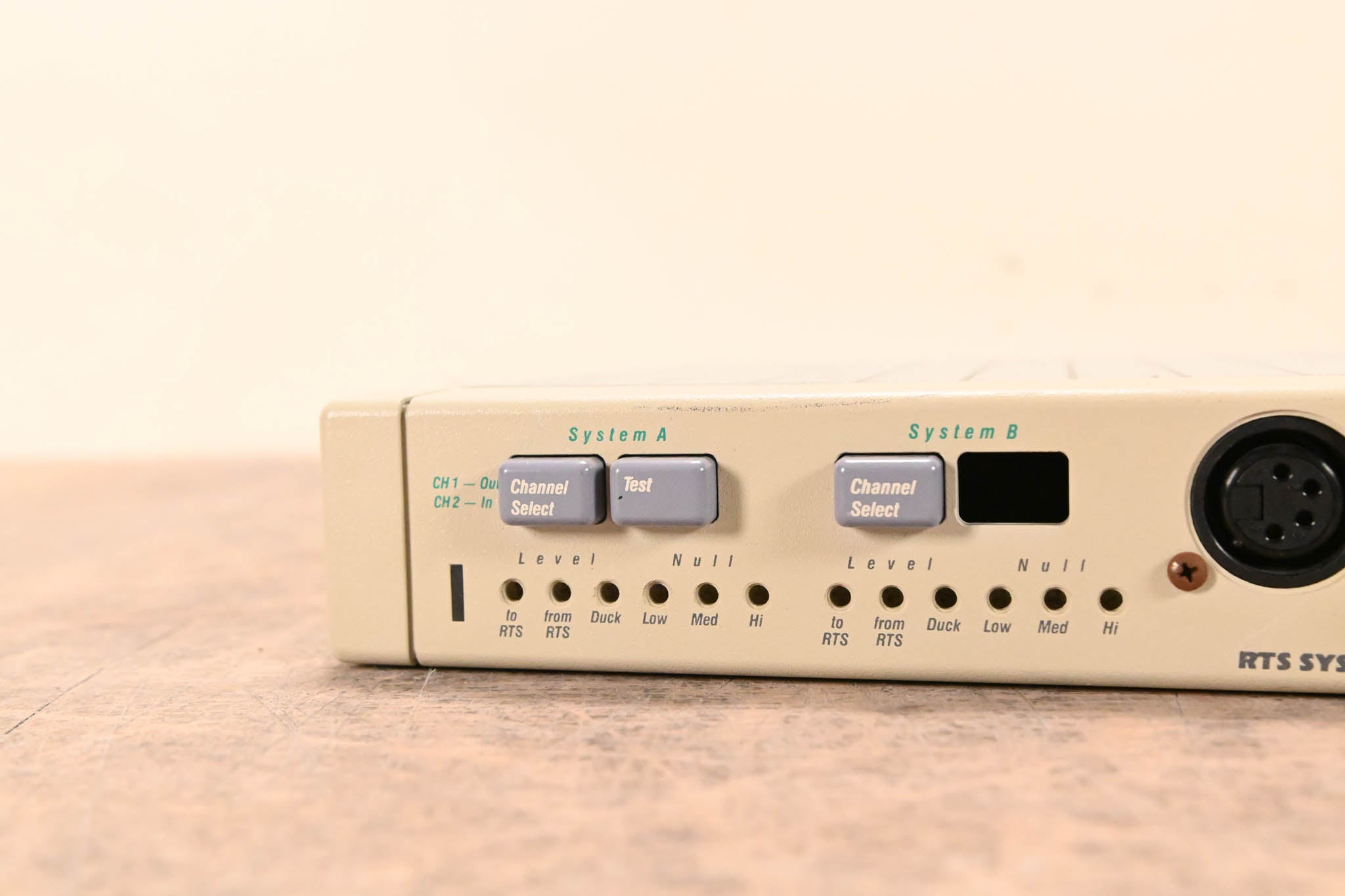 RTS SSA324 Intercom System Interface (NO POWER SUPPLY)
