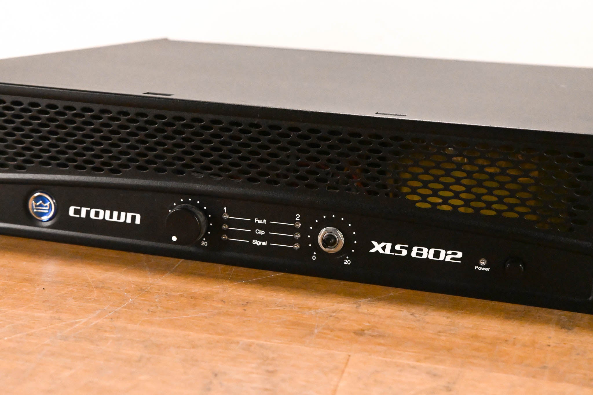 Crown XLS 802 2-Channel Power Amplifier