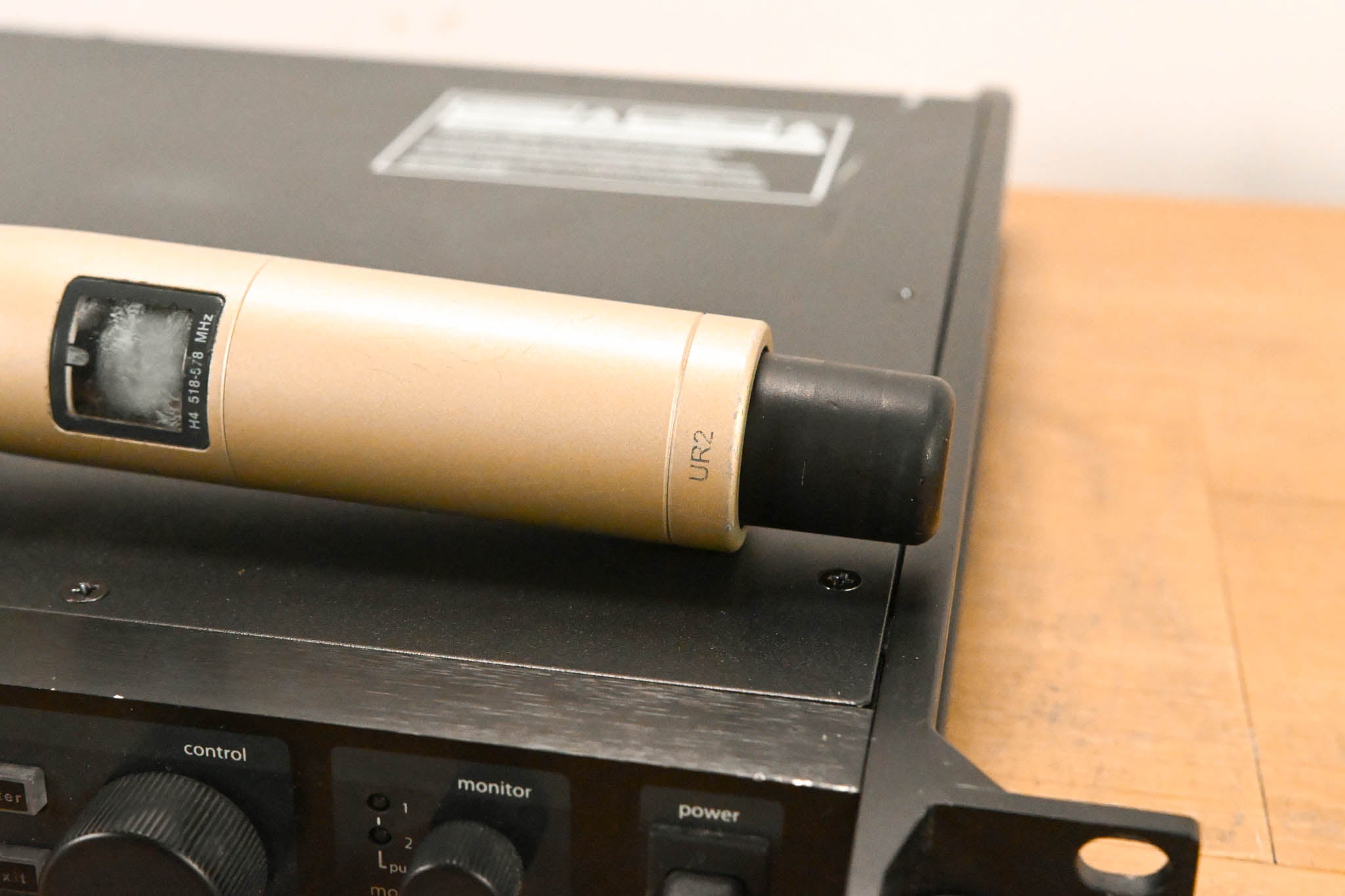 Shure UR4D+ Dual Wireless Receiver with UR2/KSM9 Mic Pair - H4 Band