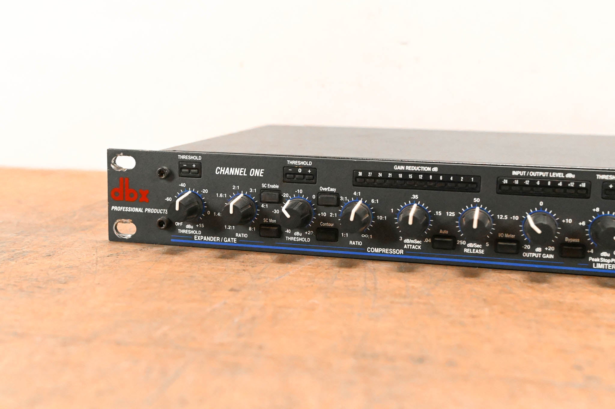 dbx 1066 2-Channel Compressor/Limiter/Gate