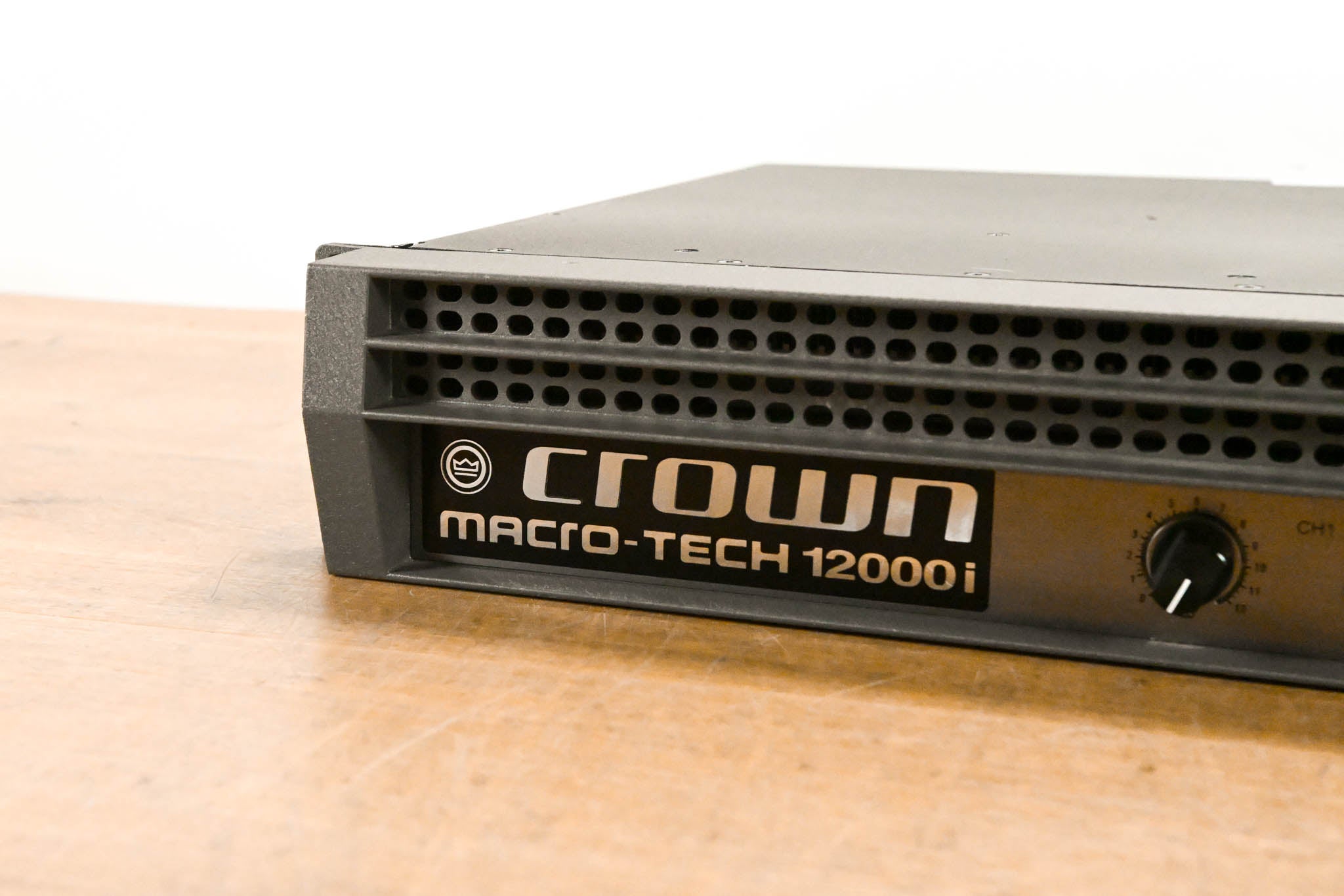 Crown MA 12000i Macro-Tech 2-Channel Power Amplifier, 4500W @ 4 ohms