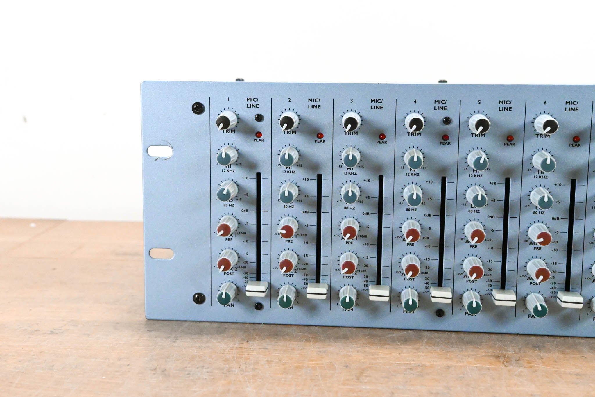 Alesis MultiMix 12R Rack-Mountable 12-Channel Stereo Mixer