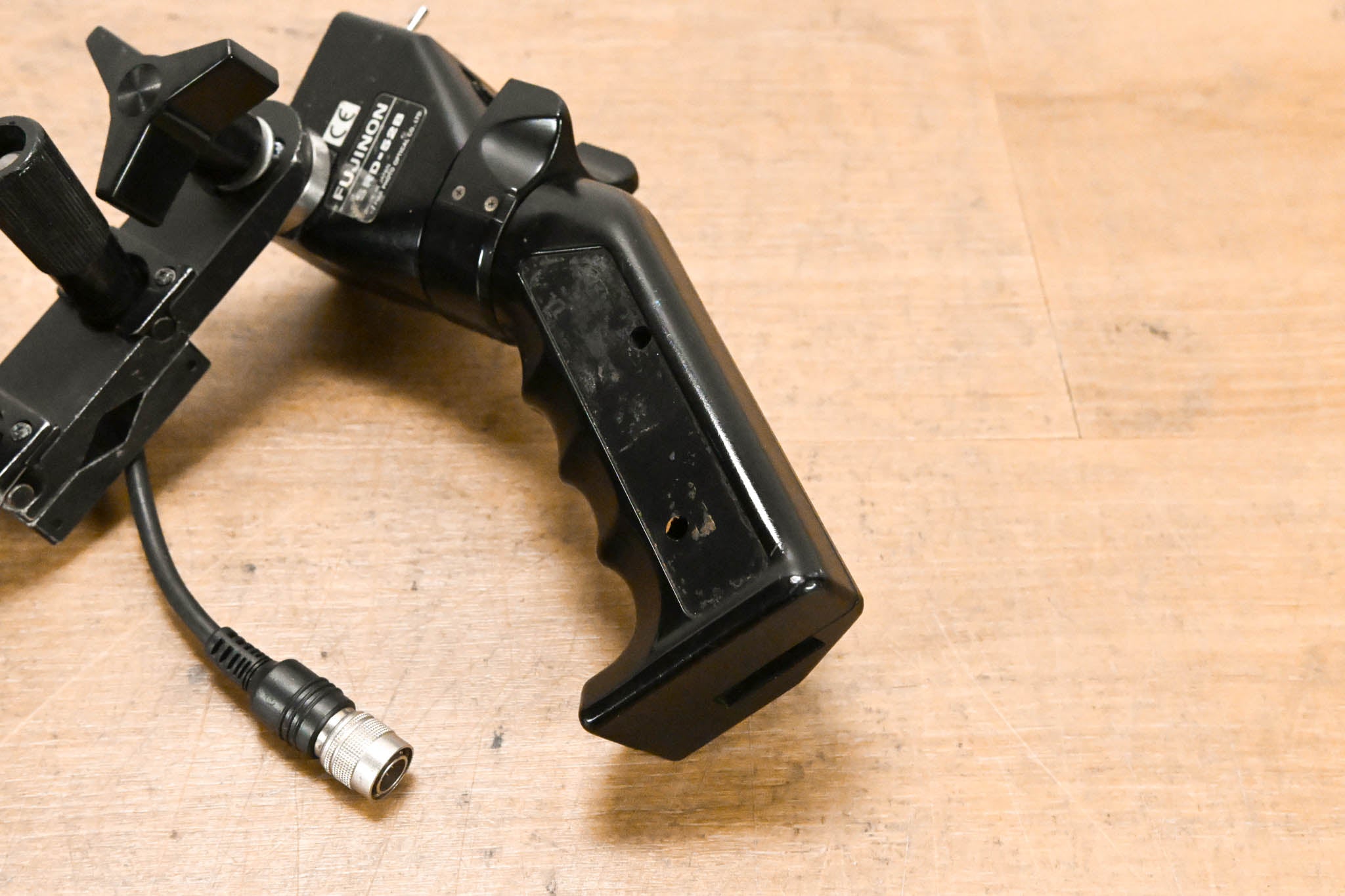 Fujinon SRD-52B Zoom Controller with MCA-1A Mounting Clamp