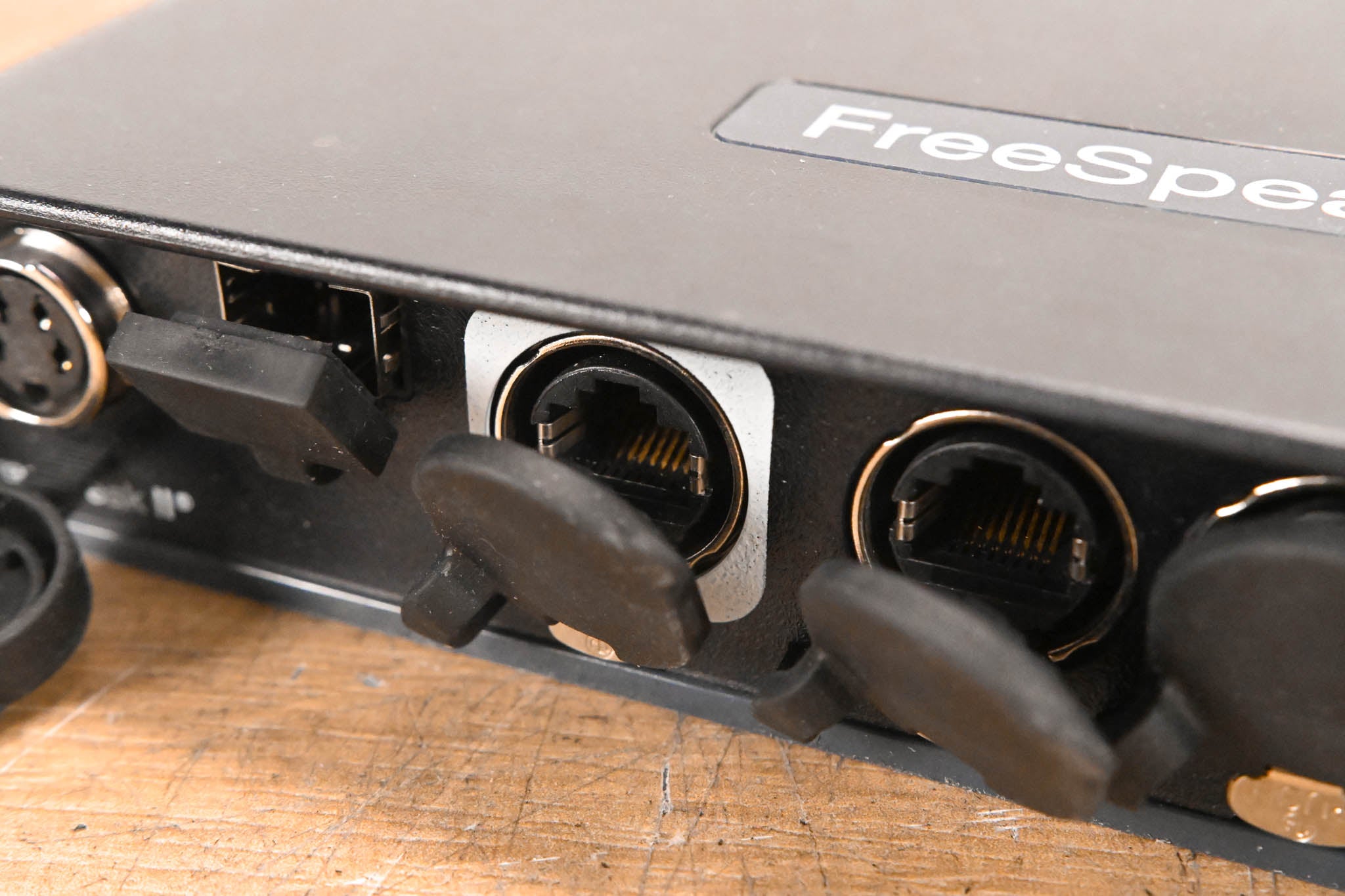 Clear-Com FSII-SPL FreeSpeak II Transceiver Splitter (NO POWER SUPPLY)