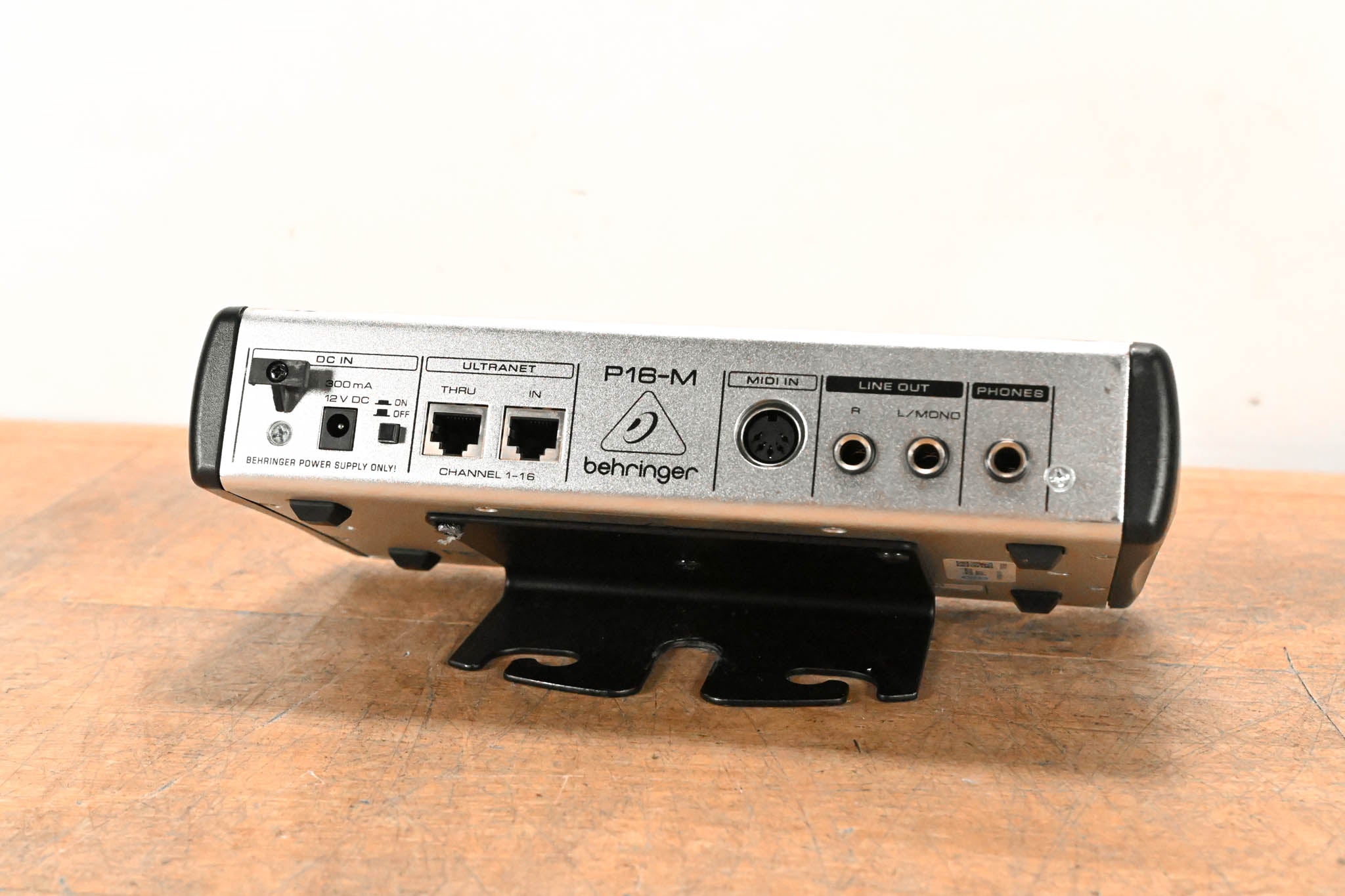 Behringer Powerplay P16-M 16-Channel Digital Personal Mixer