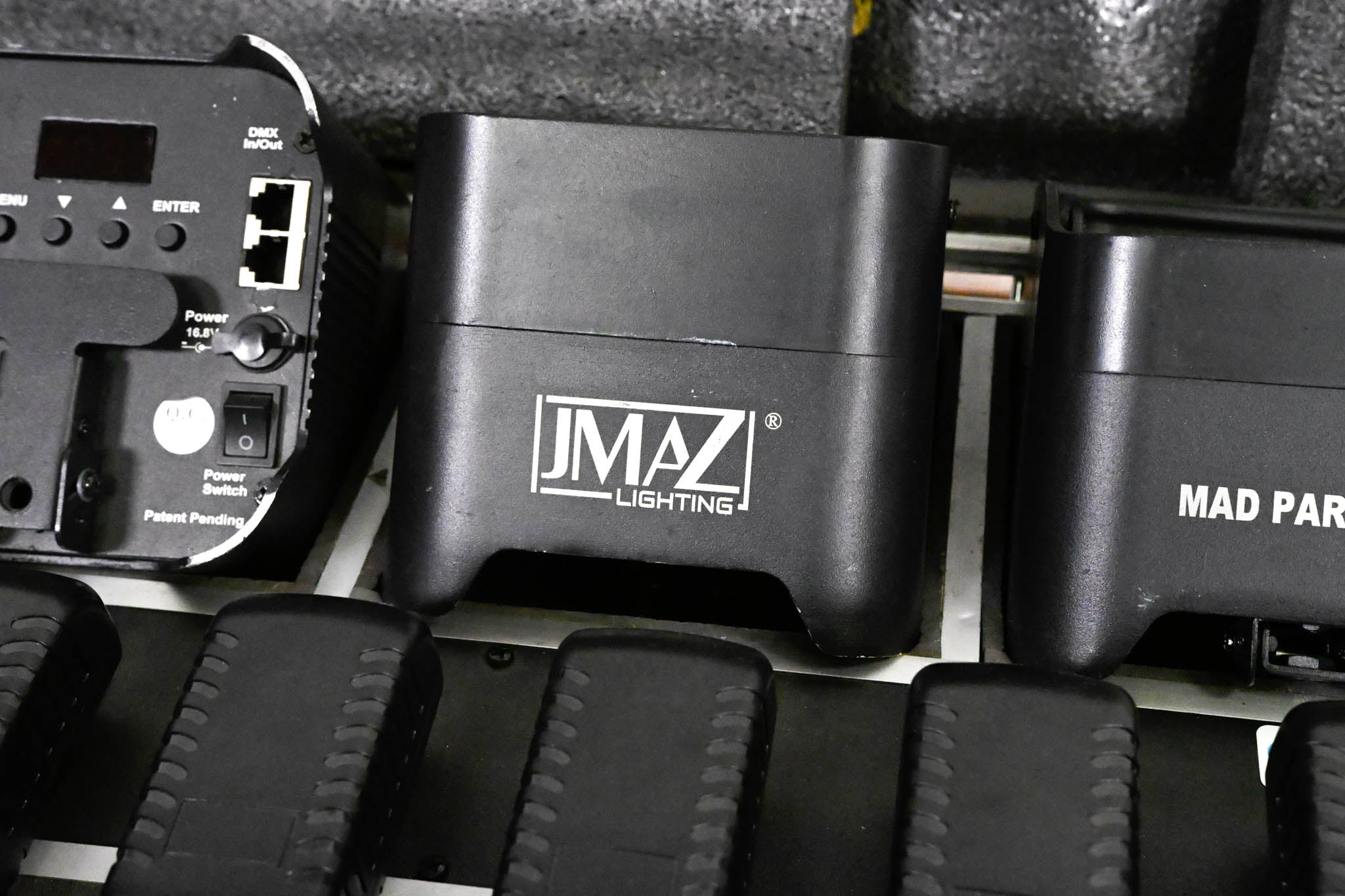 JMAZ Lighting MAD PAR HEX 4S Battery LED Uplight Kit w/ Charging Case