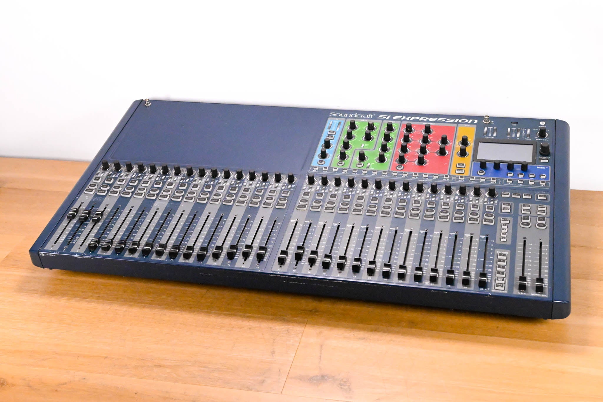 Soundcraft Si Expression 3 32-Channel Digital Mixer