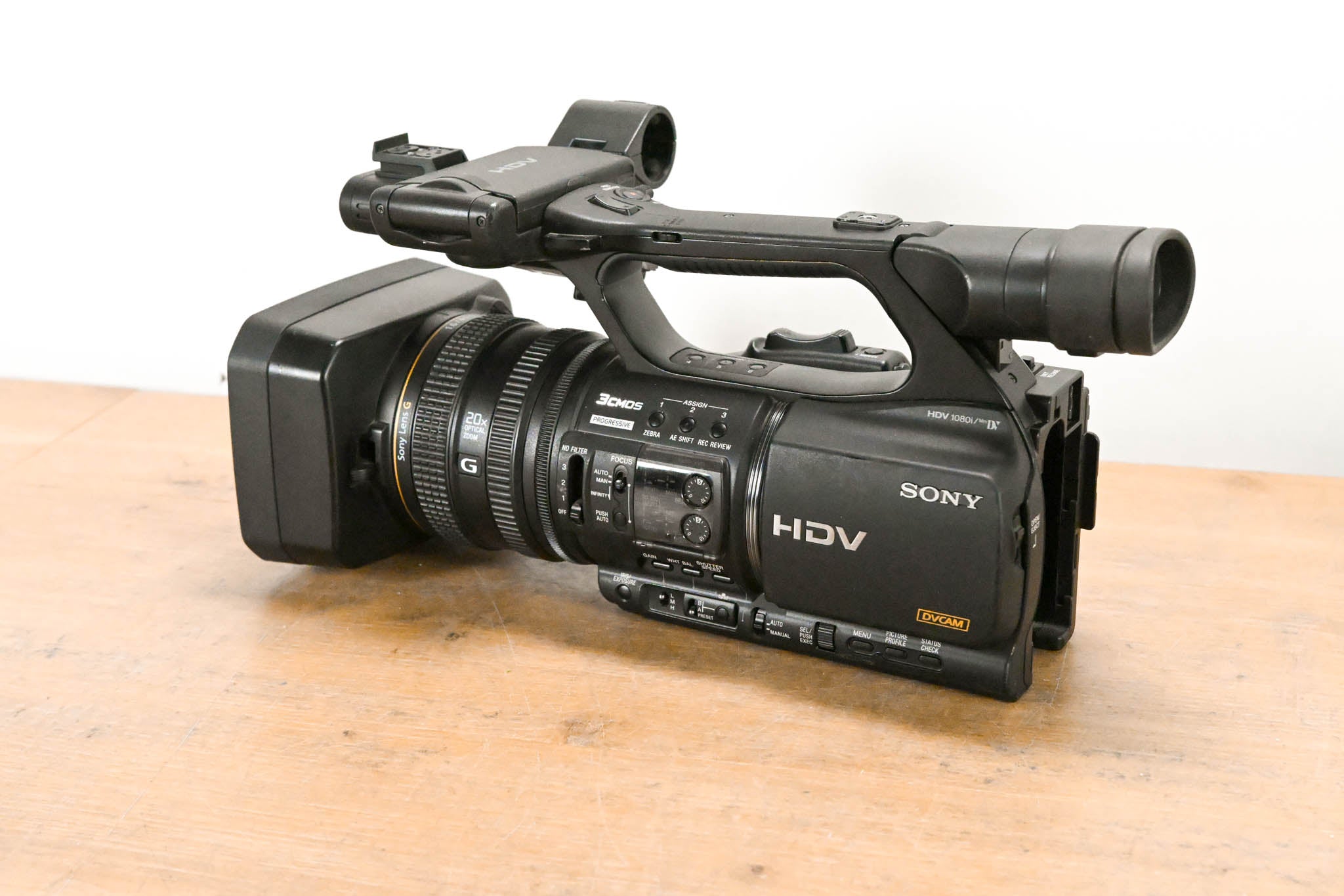 Sony HVR-Z5U Professional 1/3" 3-CMOS HDV Camcorder