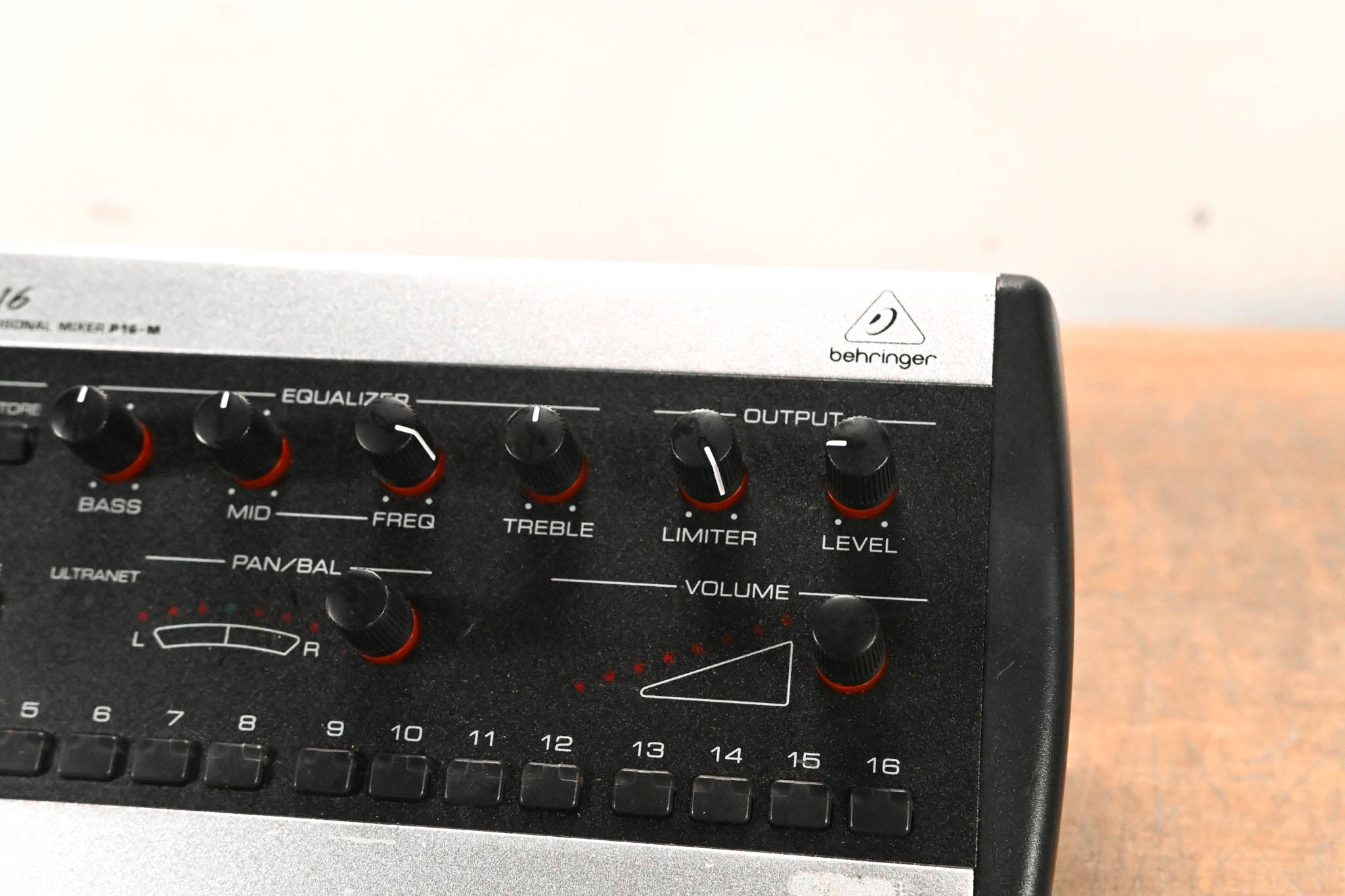 Behringer Powerplay P16-M 16-Channel Digital Personal Mixer