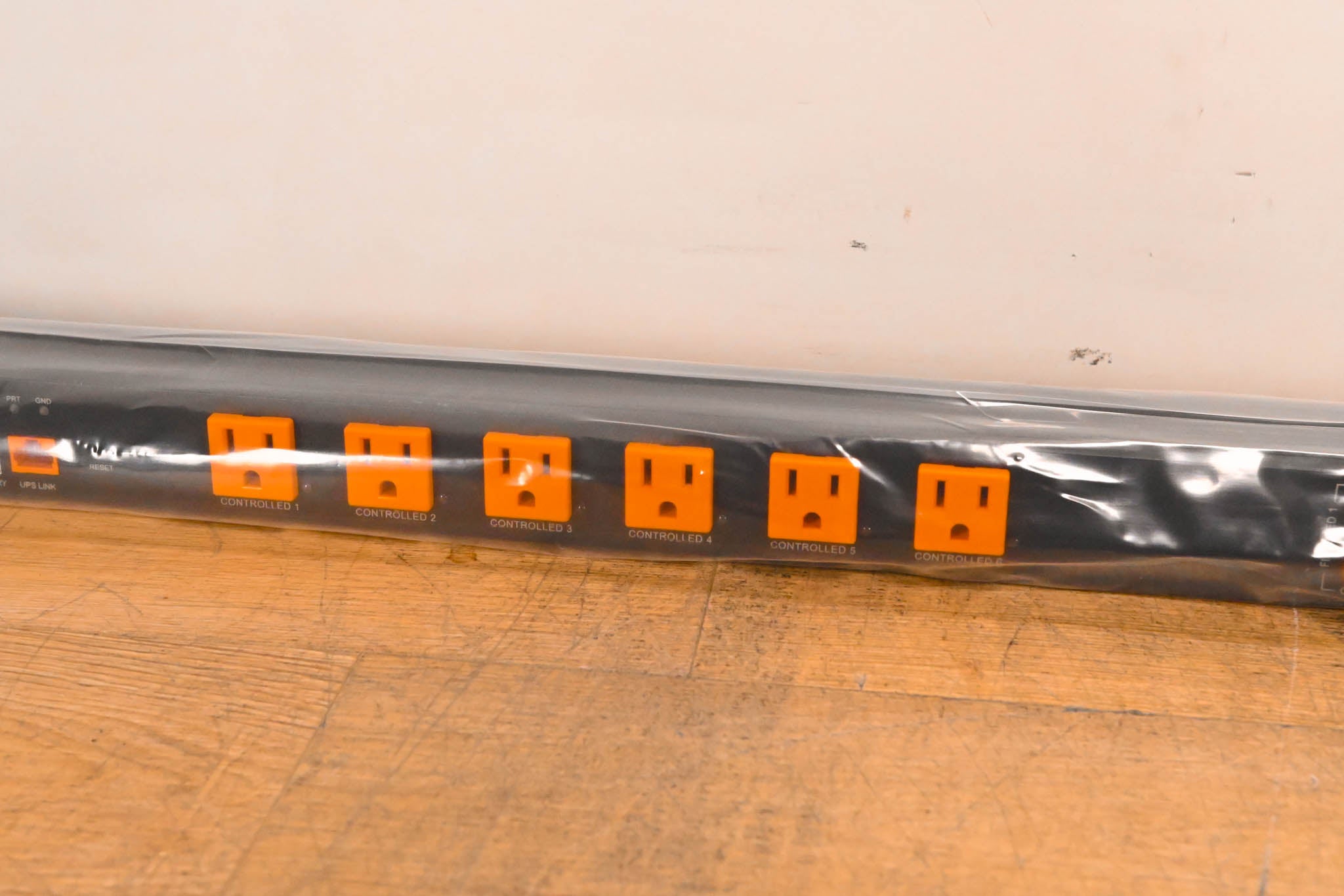 WattBox WB-800VPS-IPVM-18 Vertical IP Power Conditioner (18 Outlets)