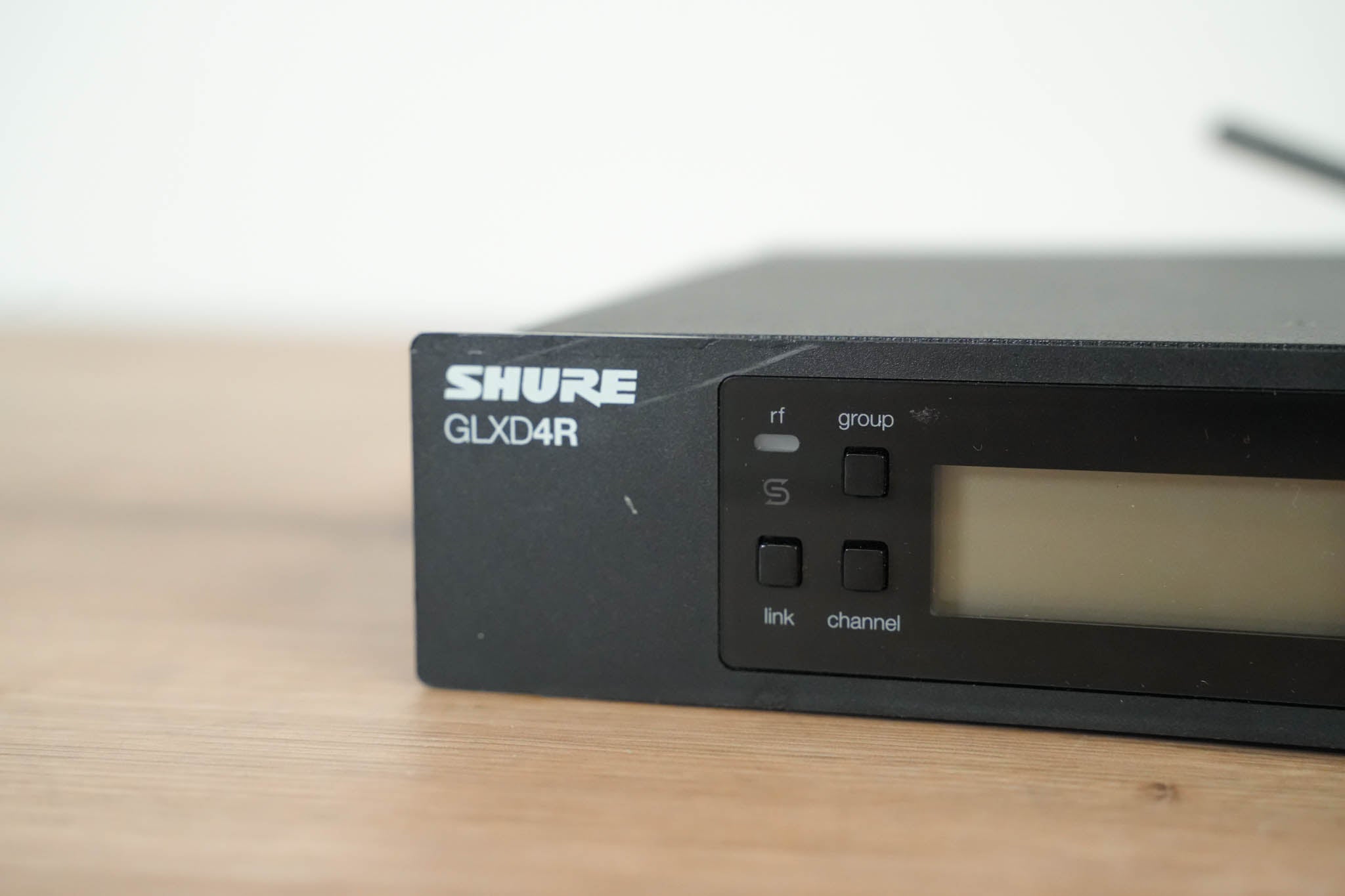 Shure GLXD4R Digital Wireless Receiver - Z2 Range (NO POWER SUPPLY)