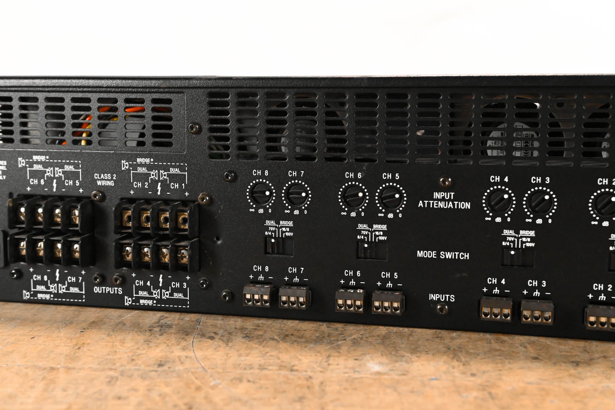Crown CTs 8200 200W 8-Channel Power Amplifier