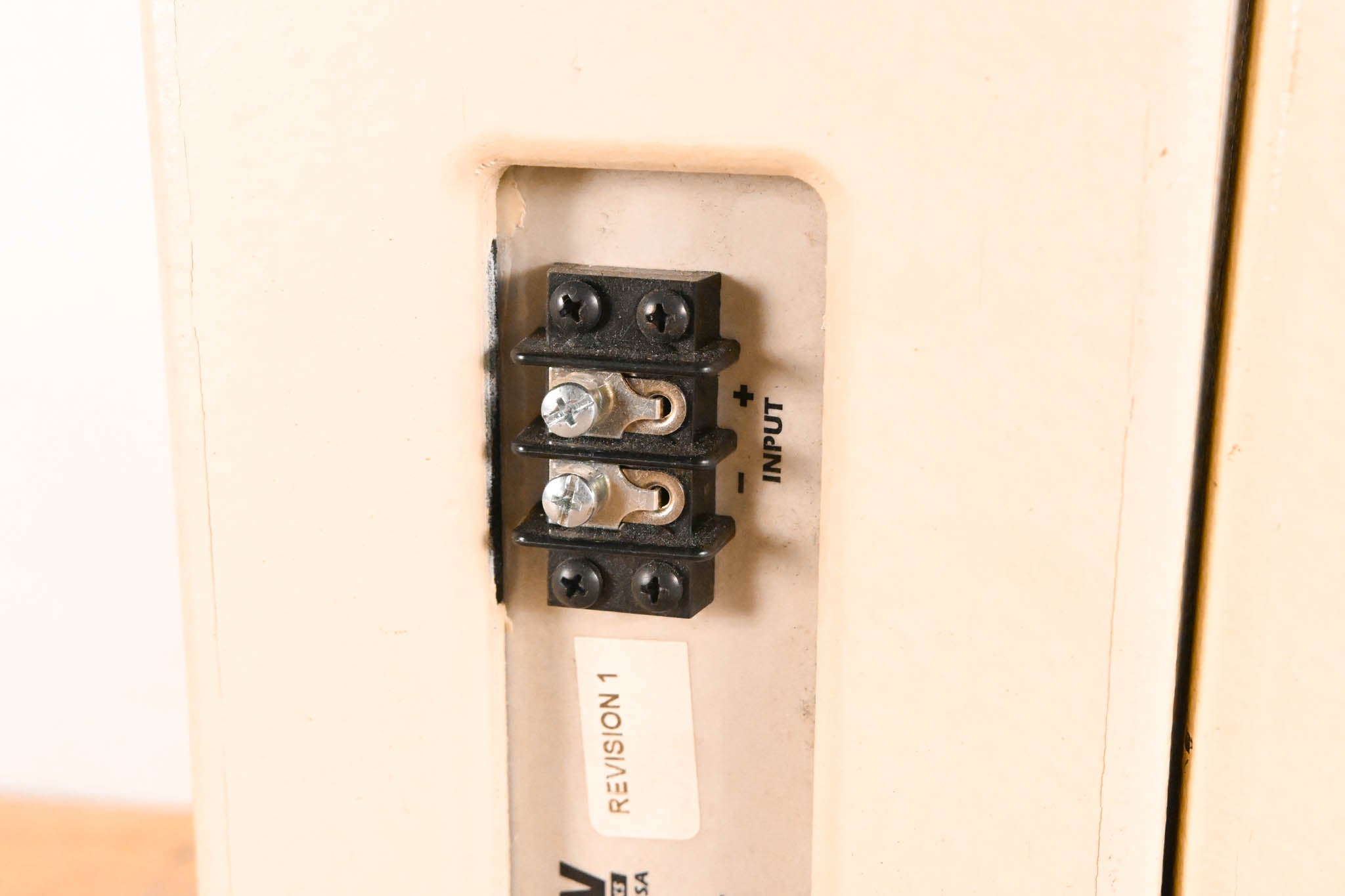 EAW UB52 Two-Way Full-Range Loudspeaker - White (PAIR)