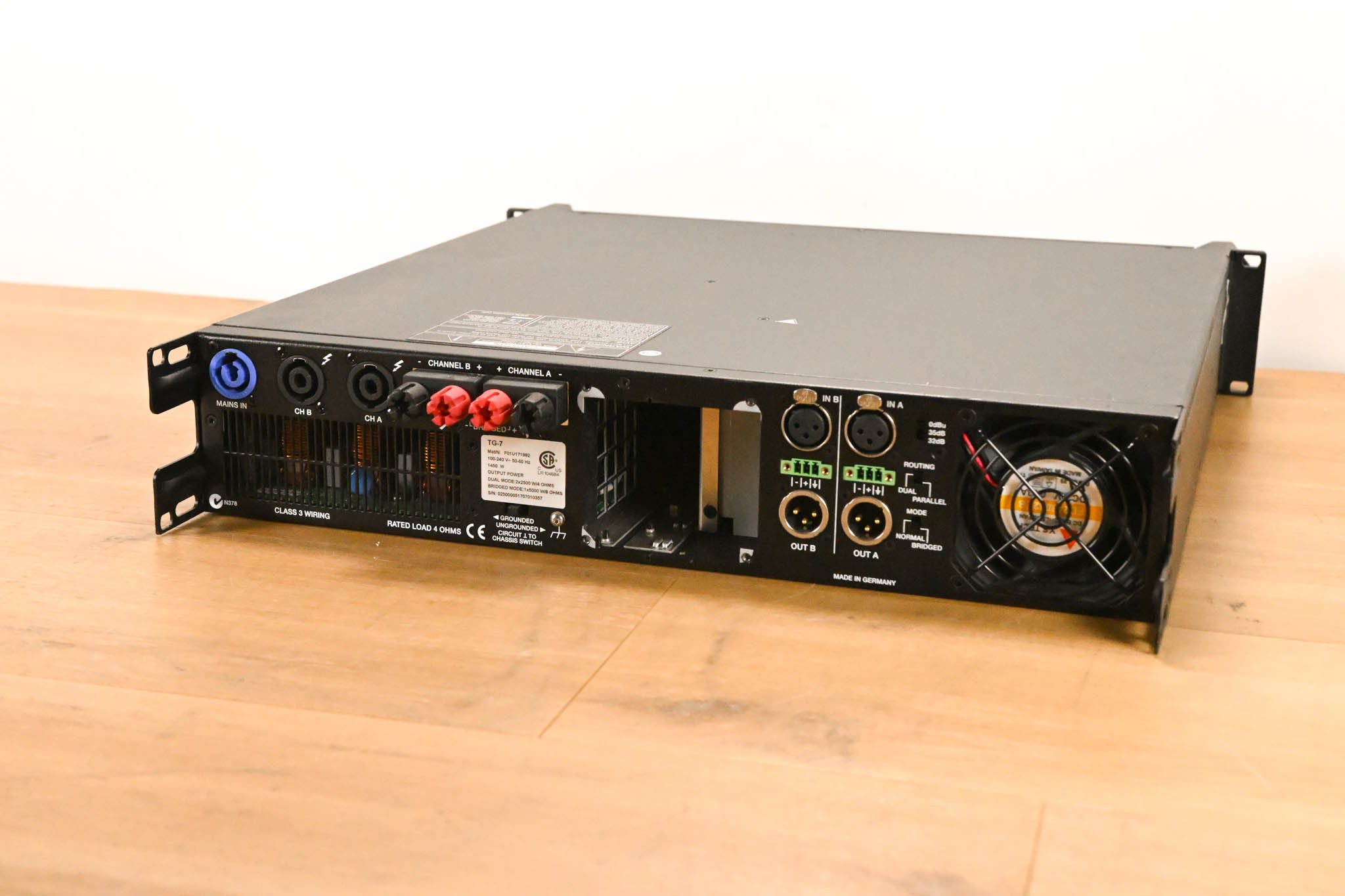 Electro-Voice (EV) TG-7 Tour-Grade Stereo Power Amplifier