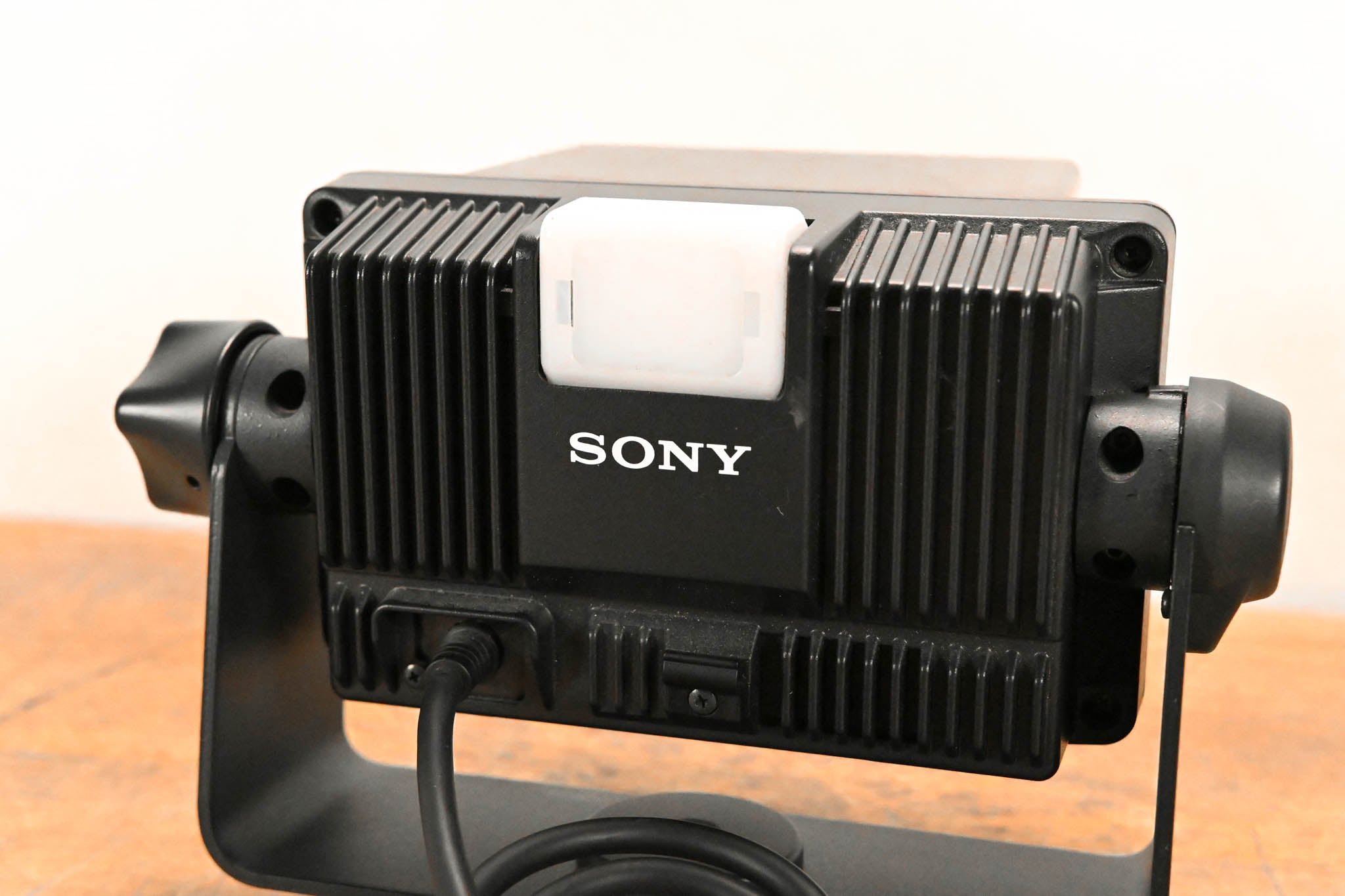 Sony DXF-C50WA 5-inch LCD Color Viewfinder for HXC-D70 SD/HD Camera