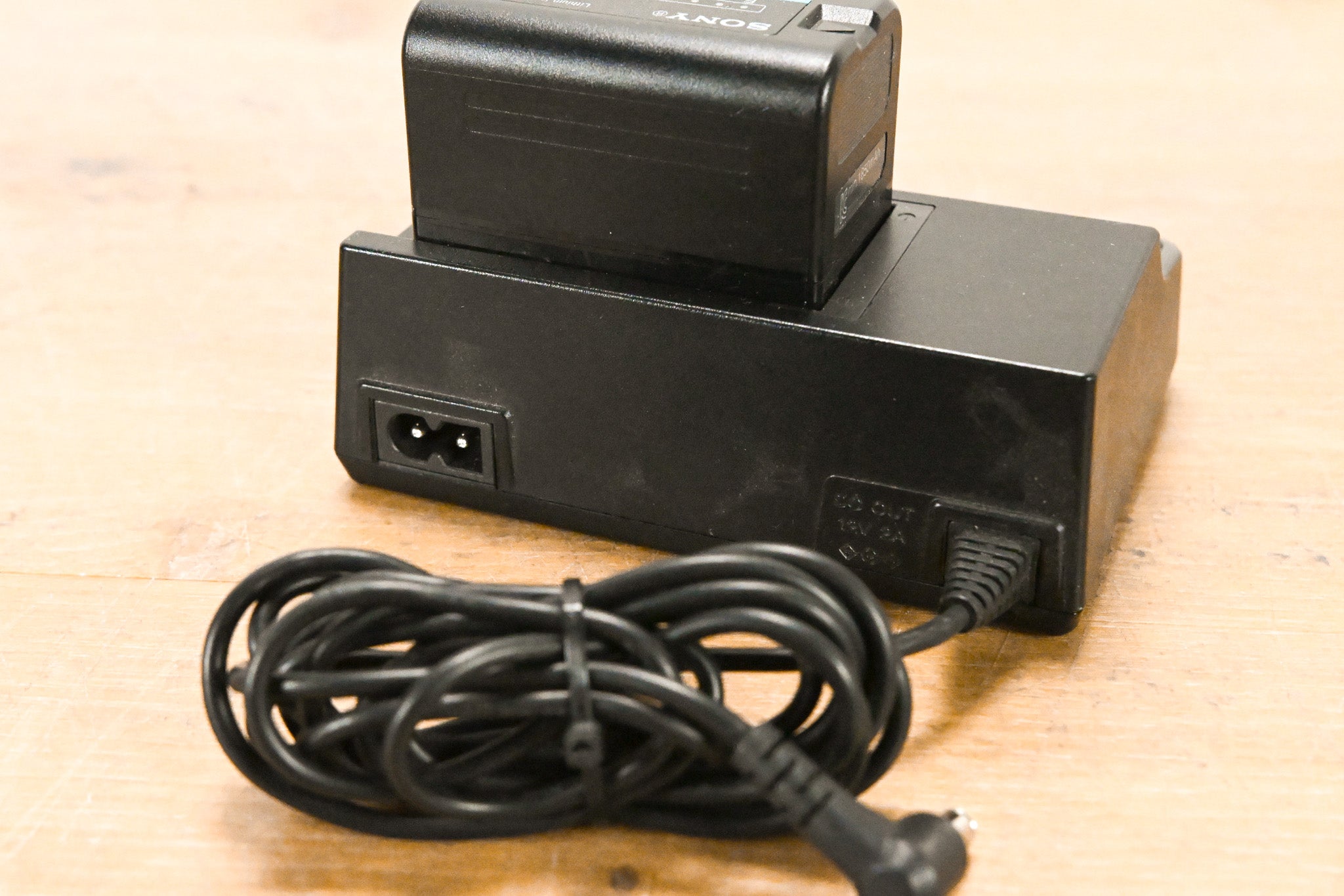 Sony BC-U1 AC Adapter/Charger with BP-U30 Battery (NO POWER SUPPLY)