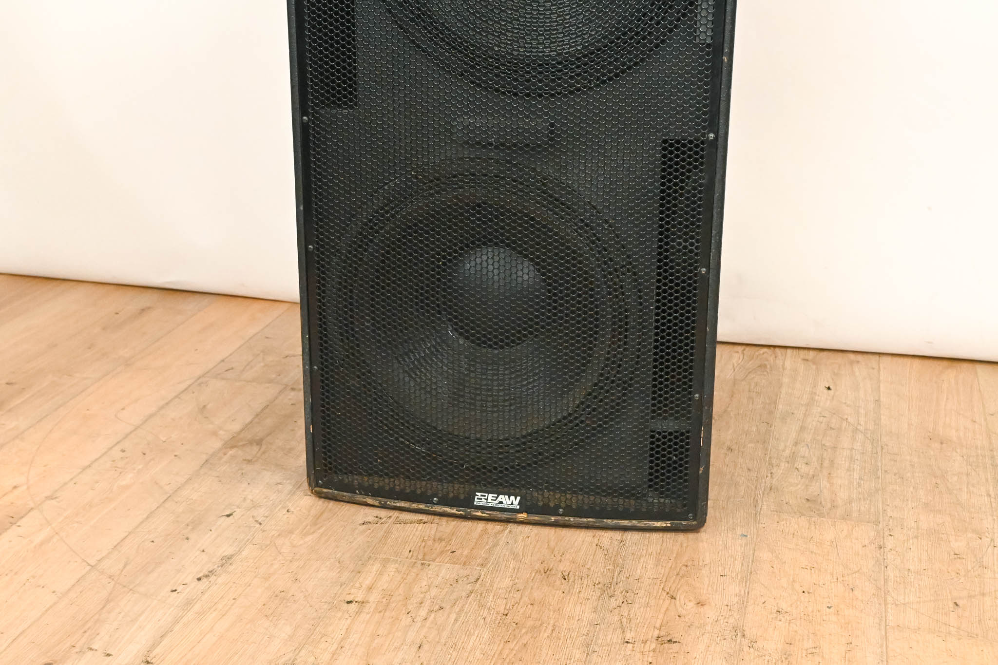 EAW LA128z Dual 18" Passive Subwoofer