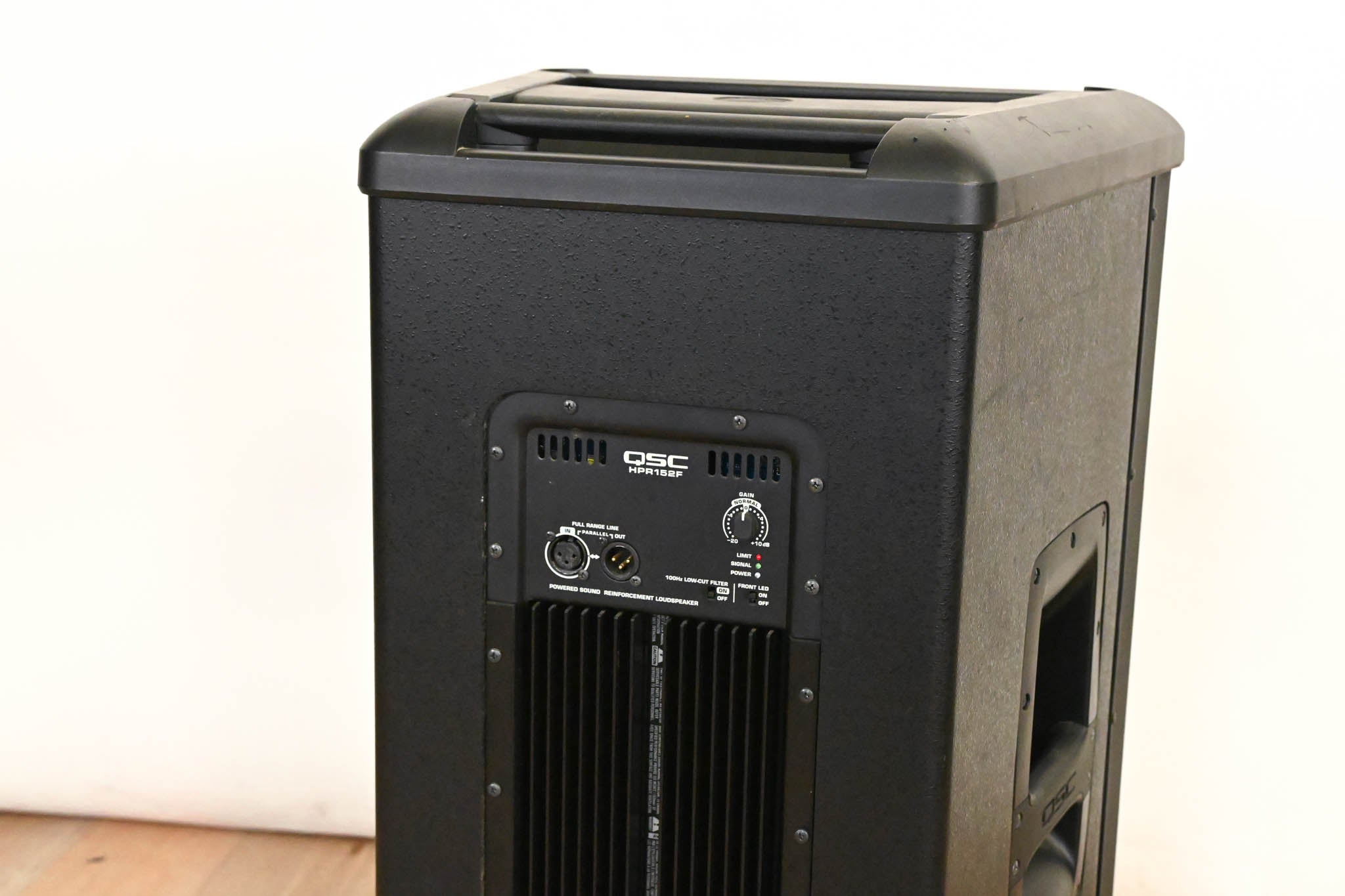 QSC HPR152F 15" 2-Way Powered Speaker
