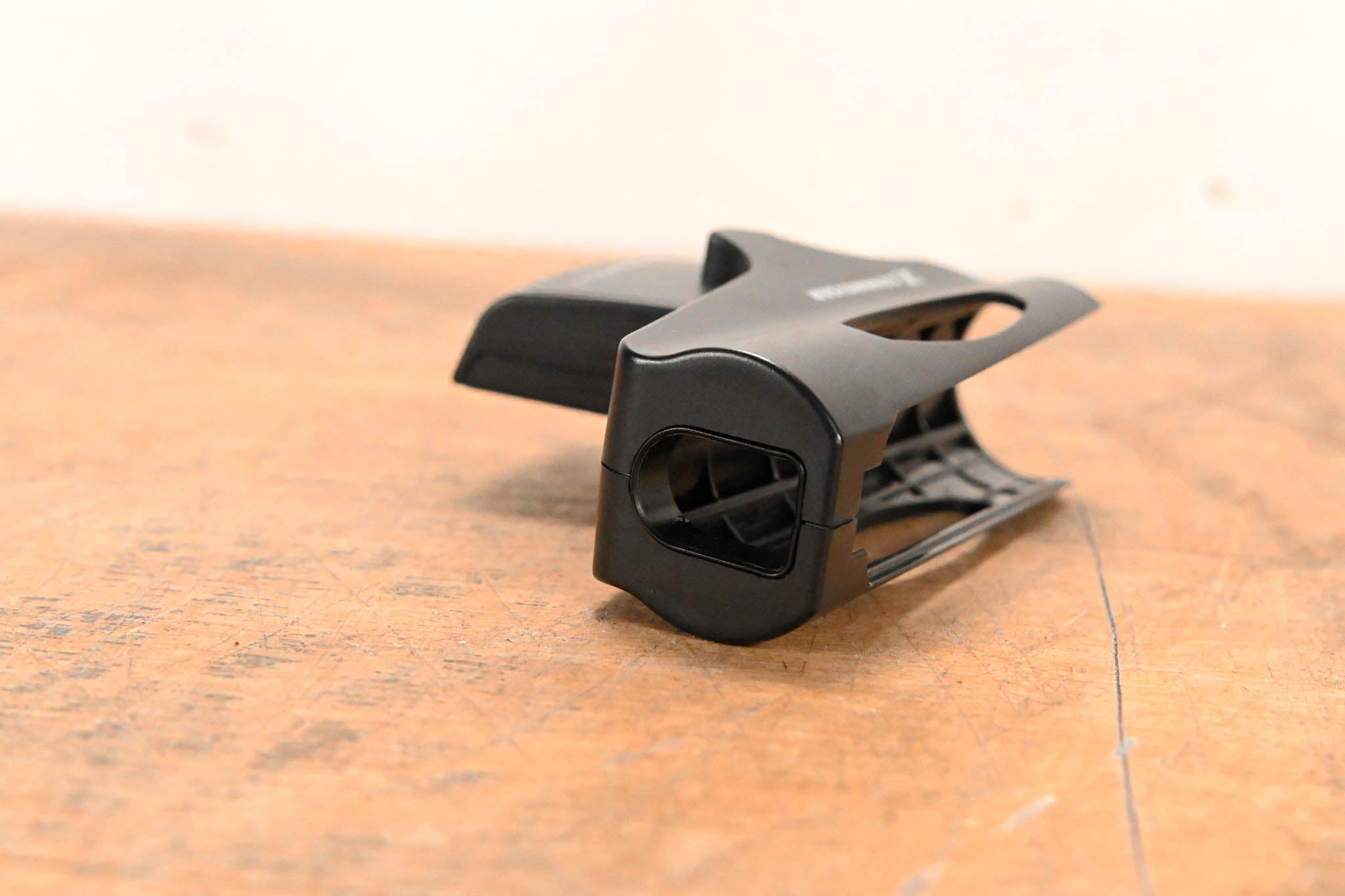 Sennheiser LA 2 Charging Adapter