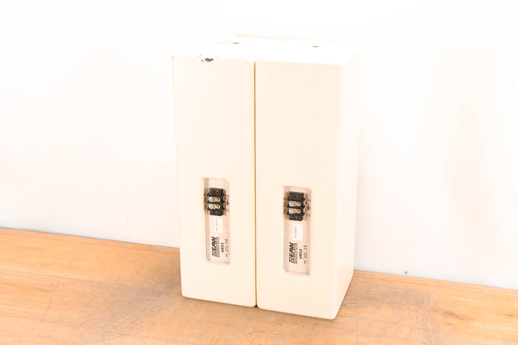 EAW UB52 Two-Way Full-Range Loudspeaker - White (PAIR)