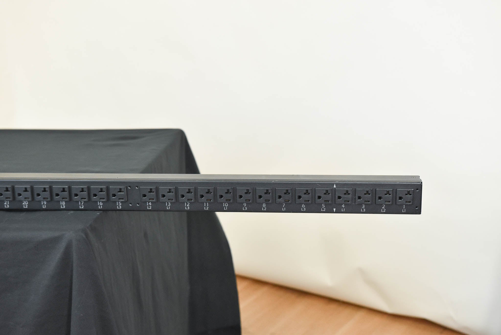 APC AP7862 Metered Rack PDU