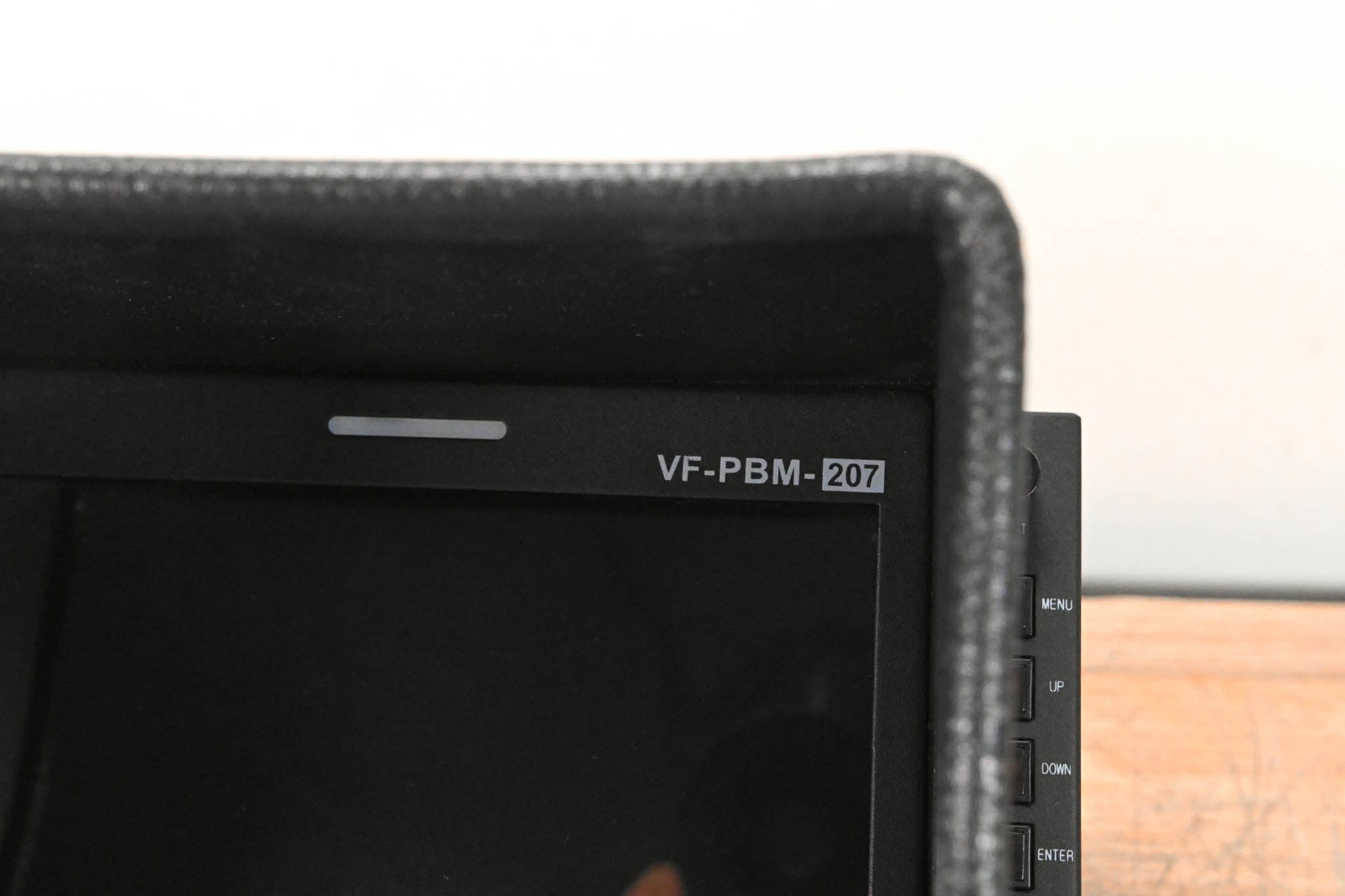 Plura VF-PBM-207 7" LCD On-Camera Color Viewfinder