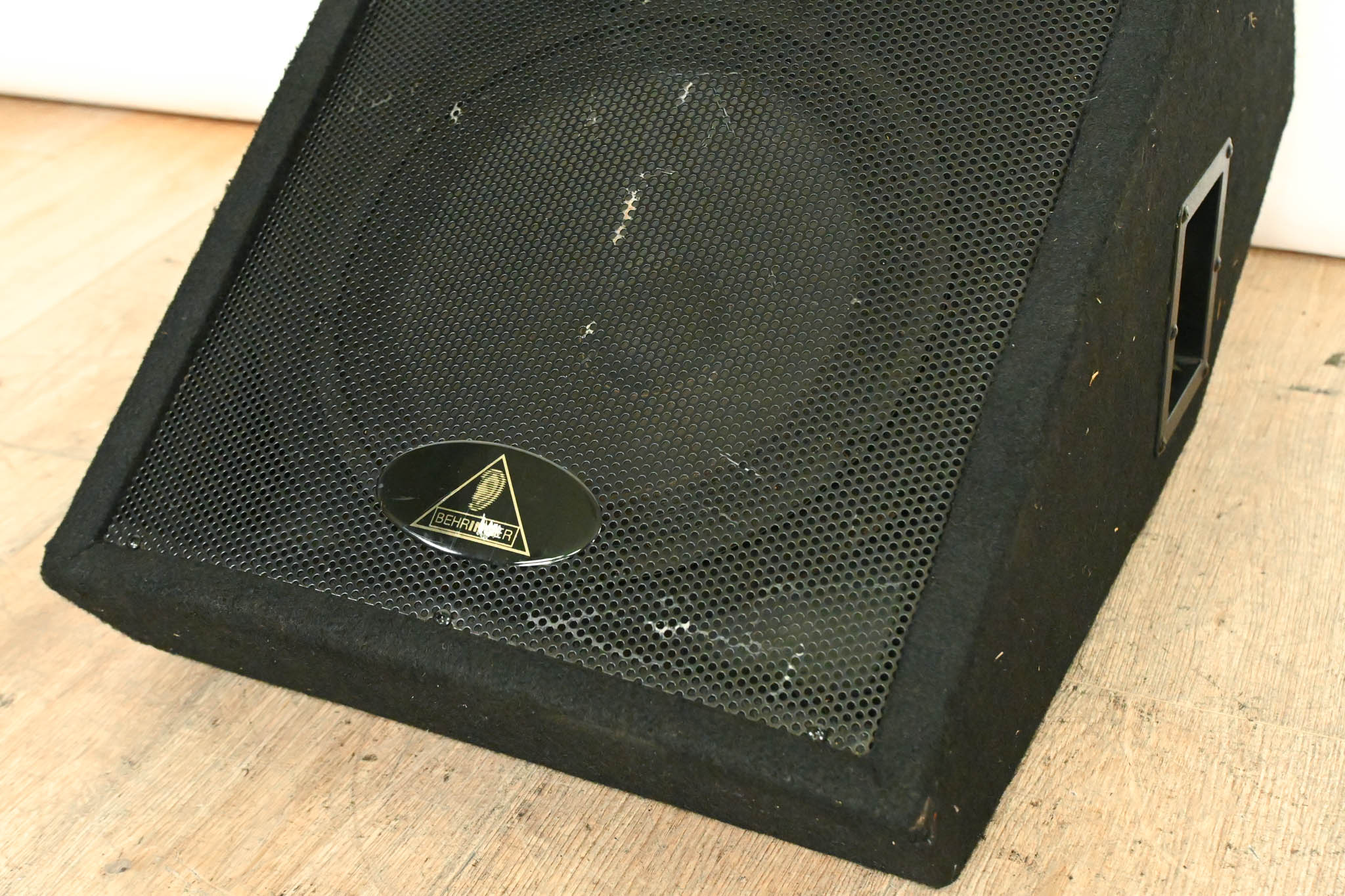Behringer EUROLIVE S1220F 280W Floor Monitor with 12" Woofer